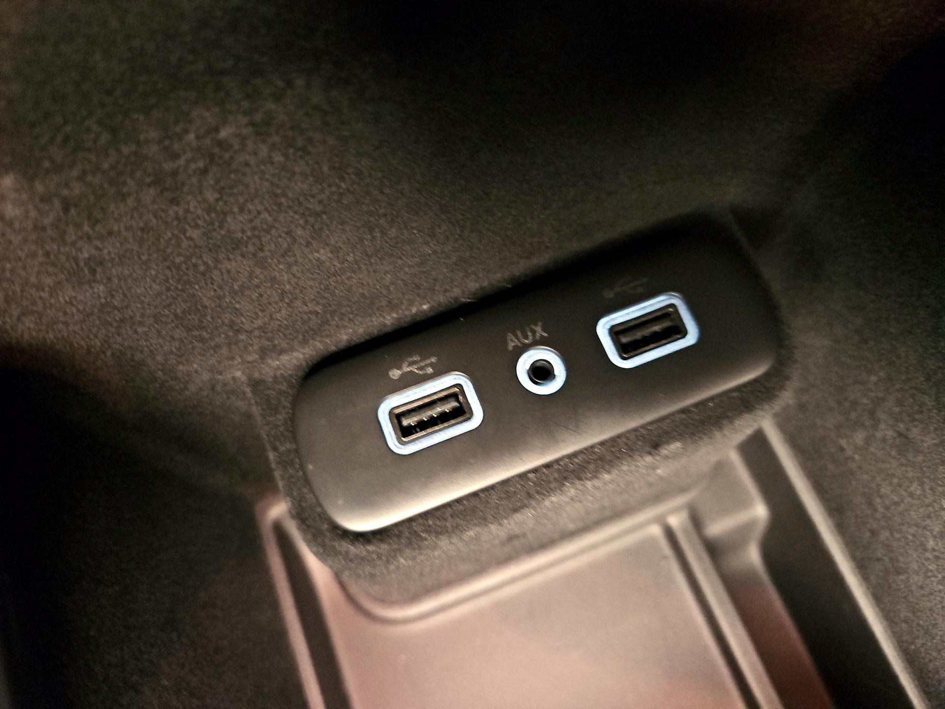 Thumbnail: 2018 Dodge Charger - 18