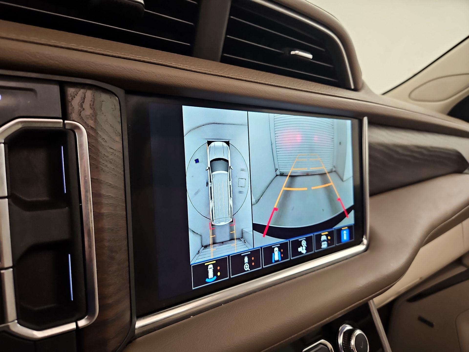 Thumbnail: 2022 GMC Yukon XL - 14