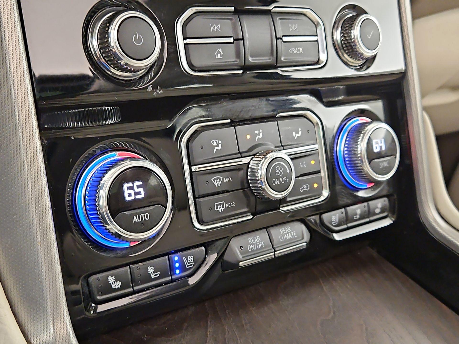 Thumbnail: 2022 GMC Yukon XL - 16
