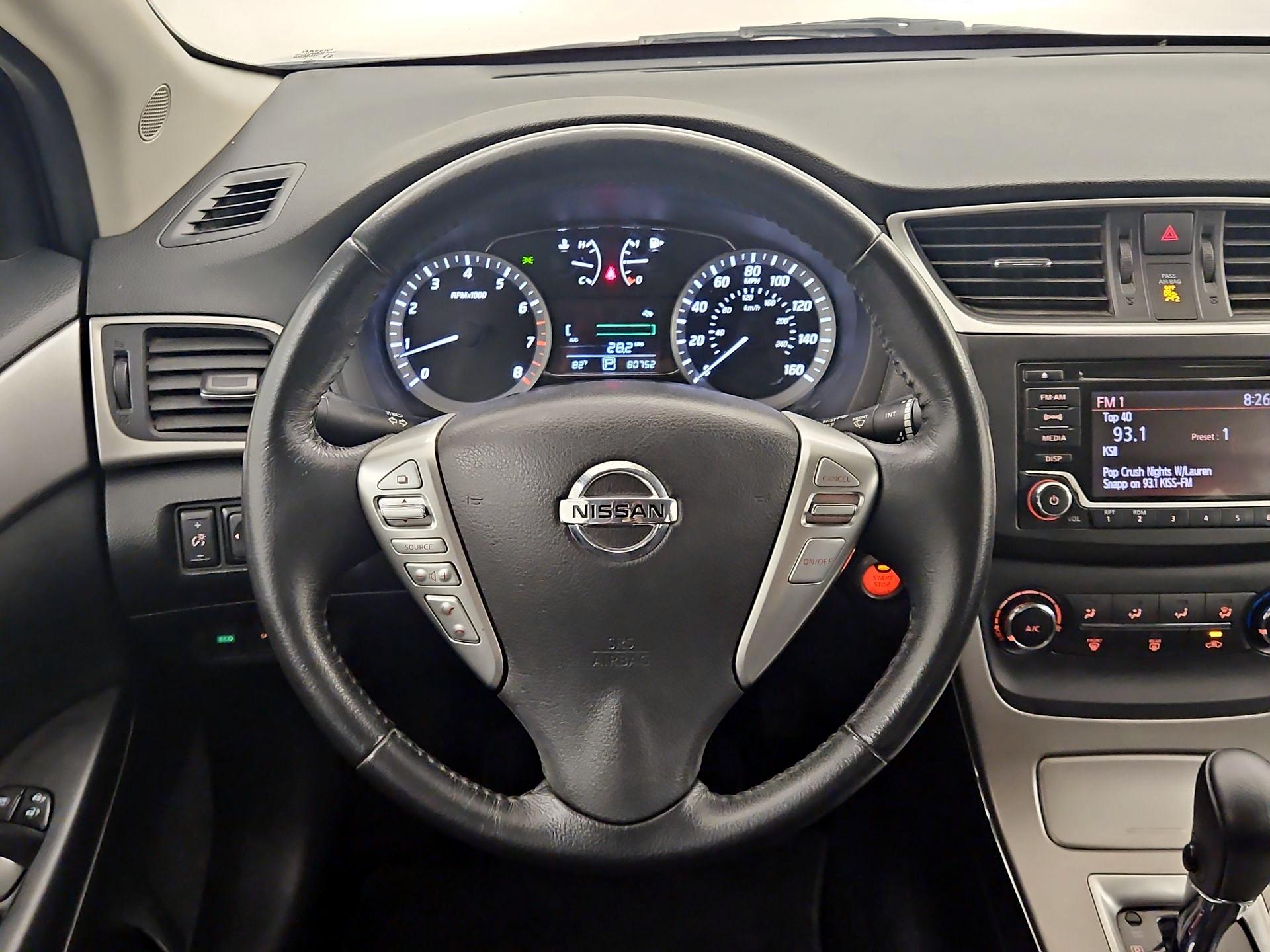 Thumbnail: 2015 Nissan Sentra - 10