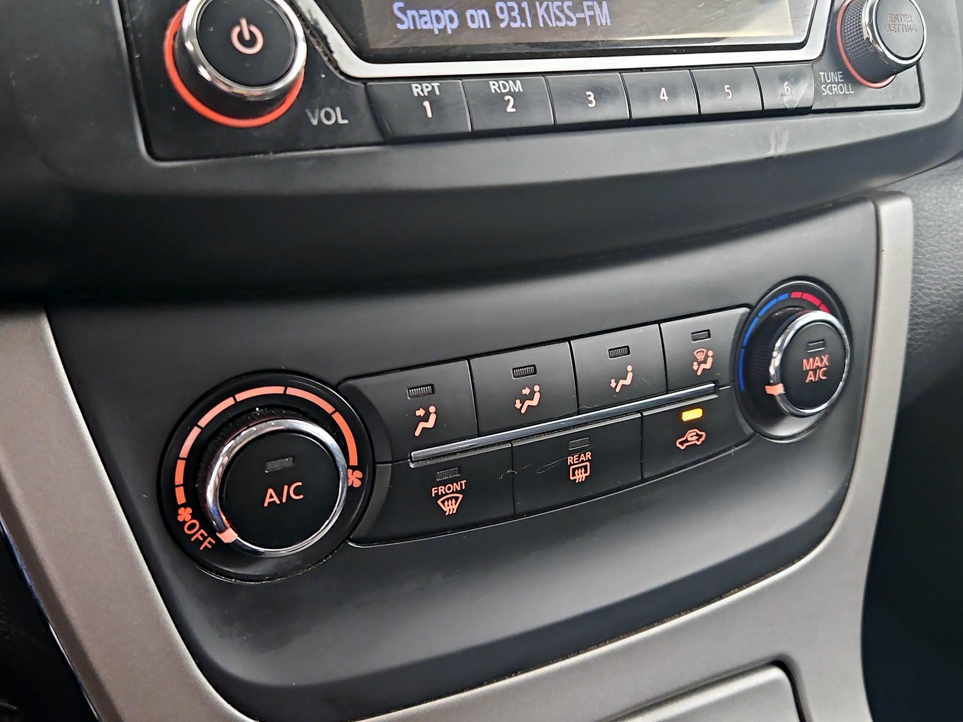 Thumbnail: 2015 Nissan Sentra - 16