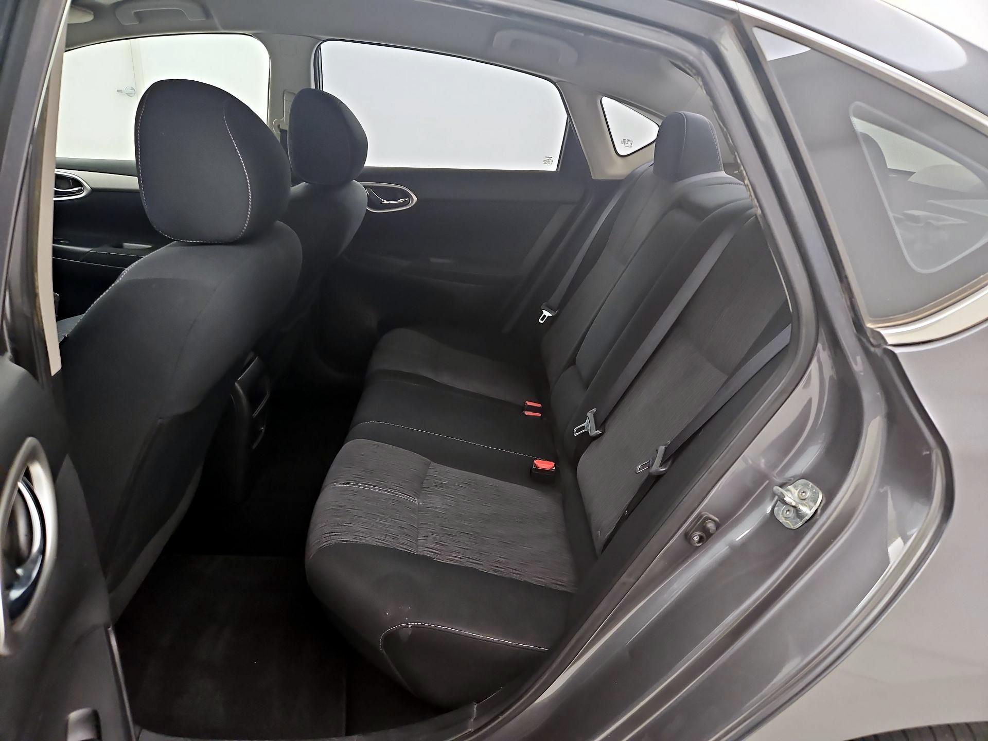 Thumbnail: 2015 Nissan Sentra - 19