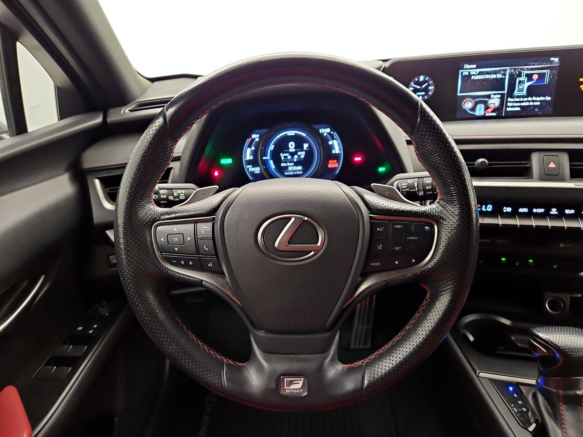 Thumbnail: 2019 Lexus UX - 10