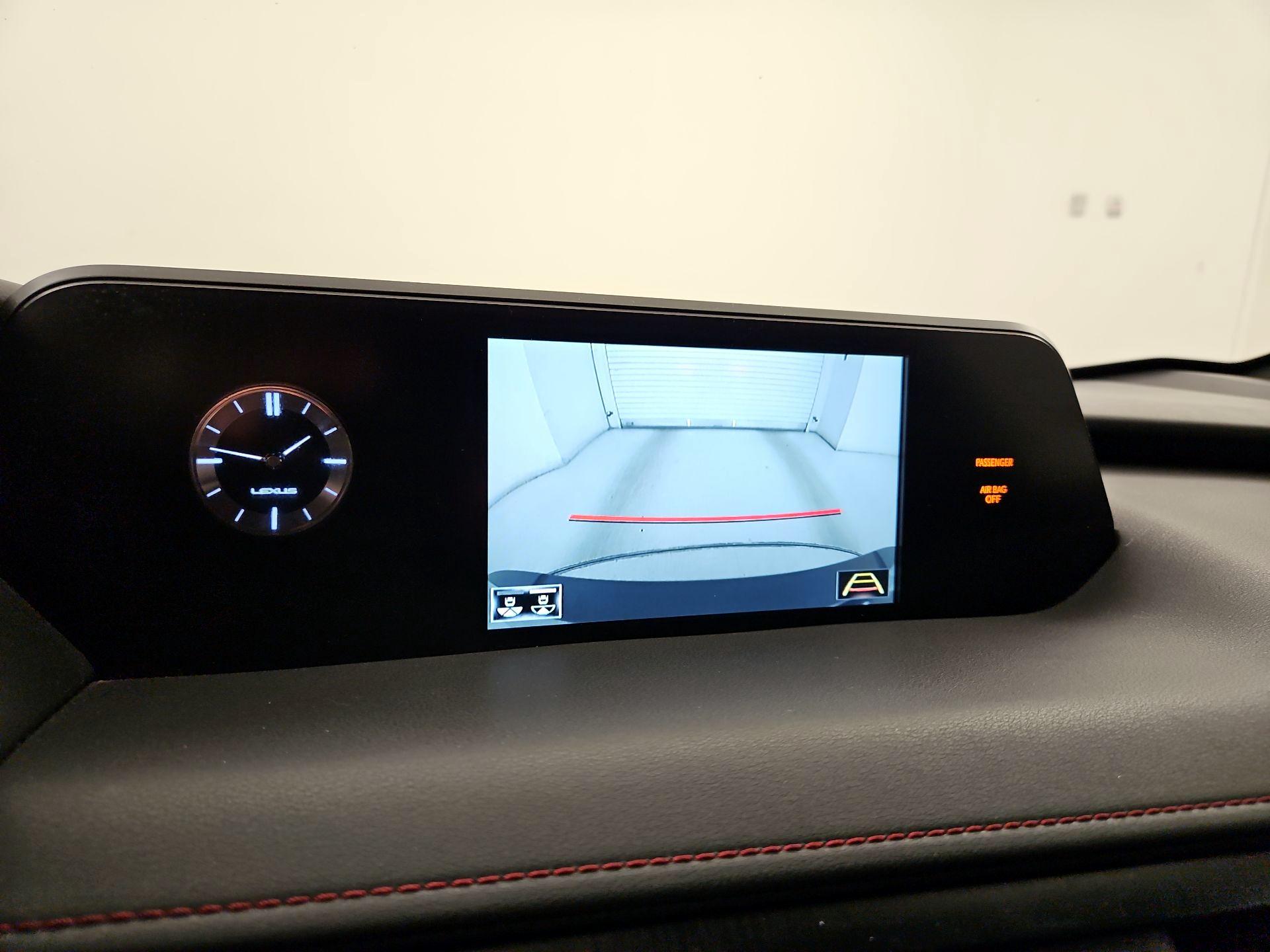 Thumbnail: 2019 Lexus UX - 13