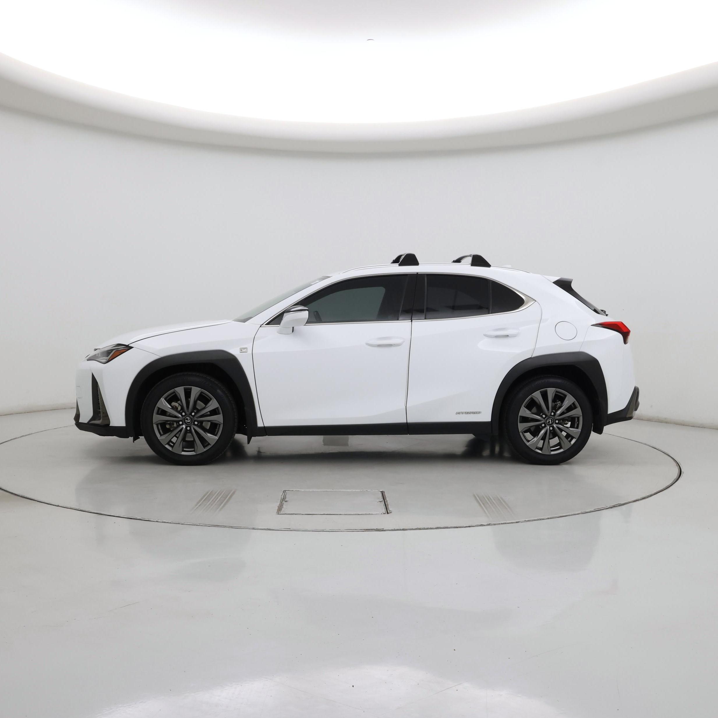 Thumbnail: 2019 Lexus UX - 3