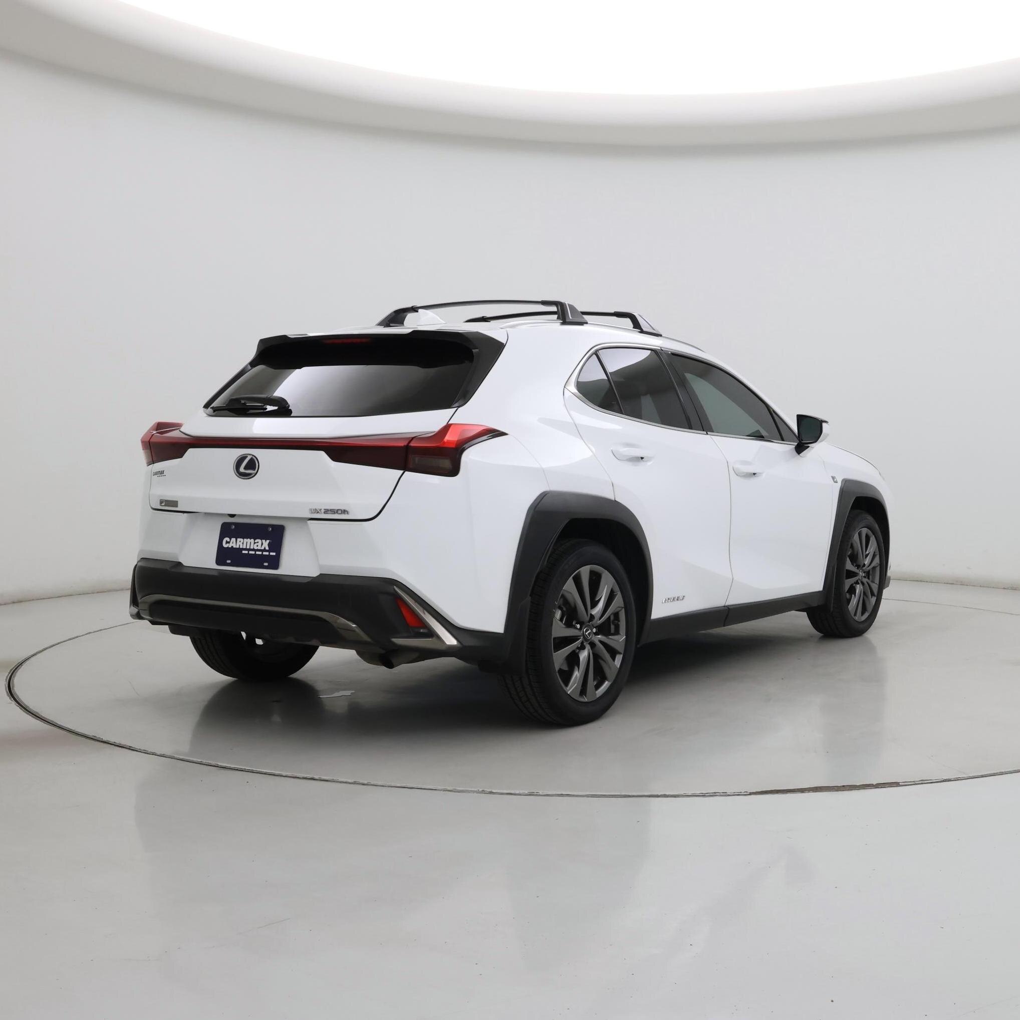 Thumbnail: 2019 Lexus UX - 8