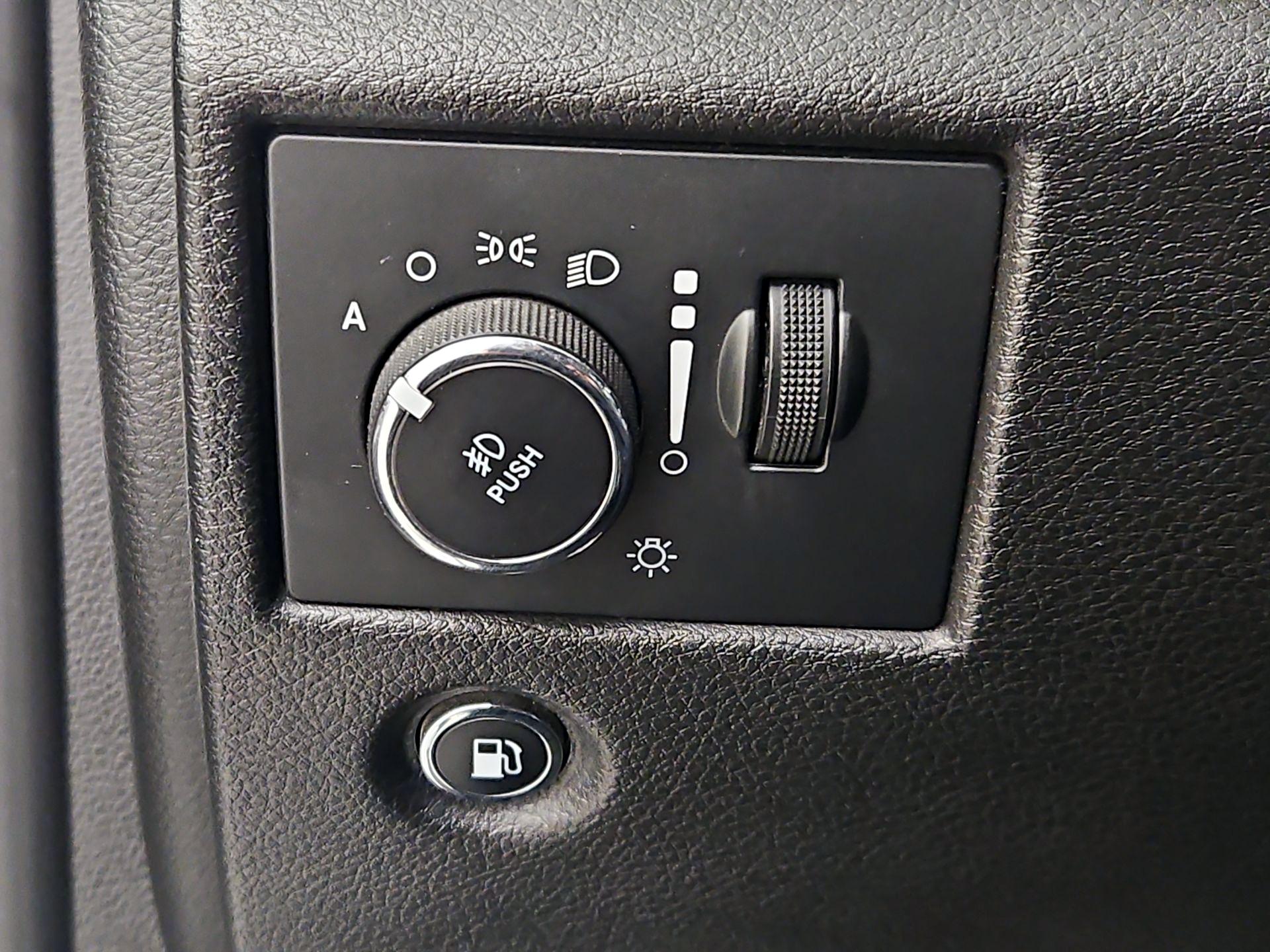 Thumbnail: 2021 Jeep Grand Cherokee - 13