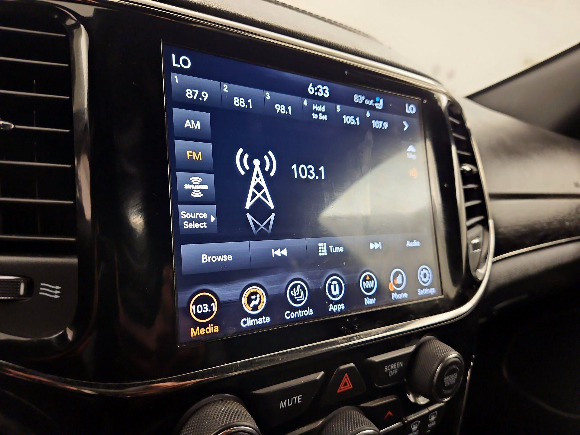 Thumbnail: 2021 Jeep Grand Cherokee - 16