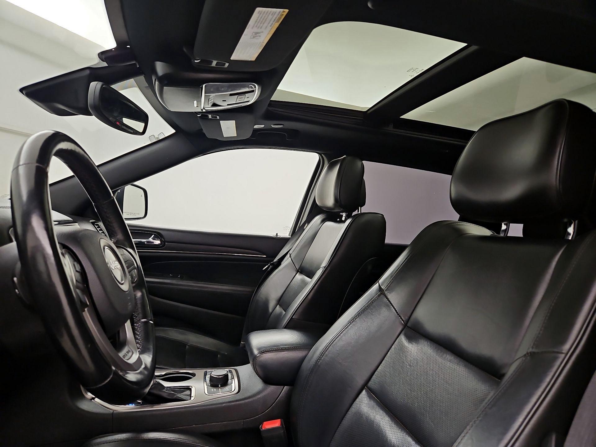 Thumbnail: 2021 Jeep Grand Cherokee - 20