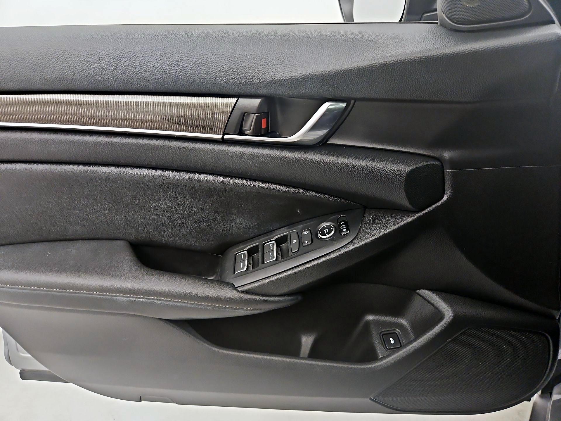 Thumbnail: 2019 Honda Accord - 12