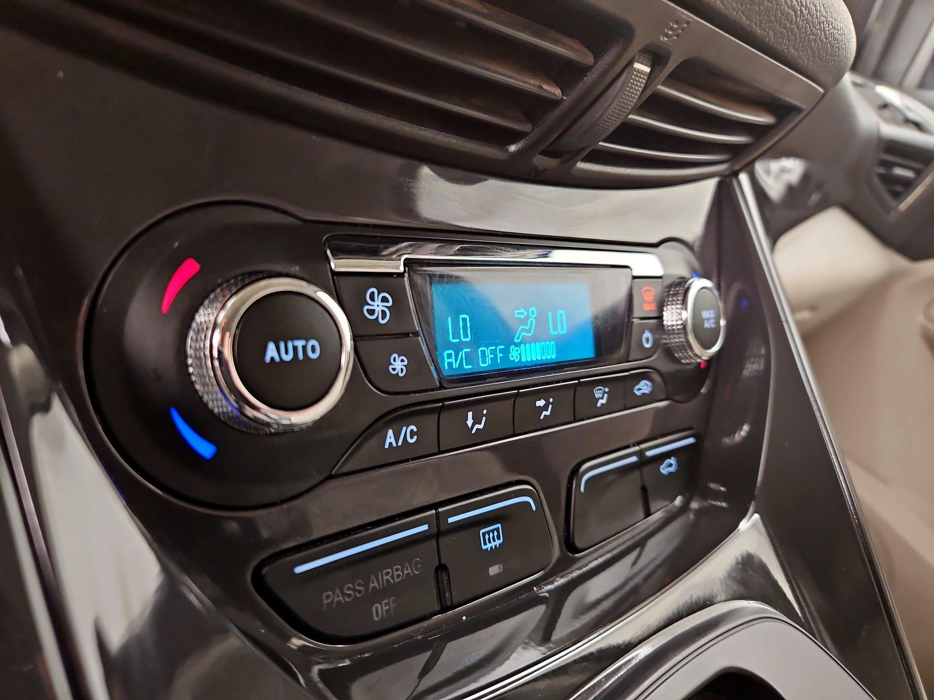 Thumbnail: 2014 Ford Escape - 16