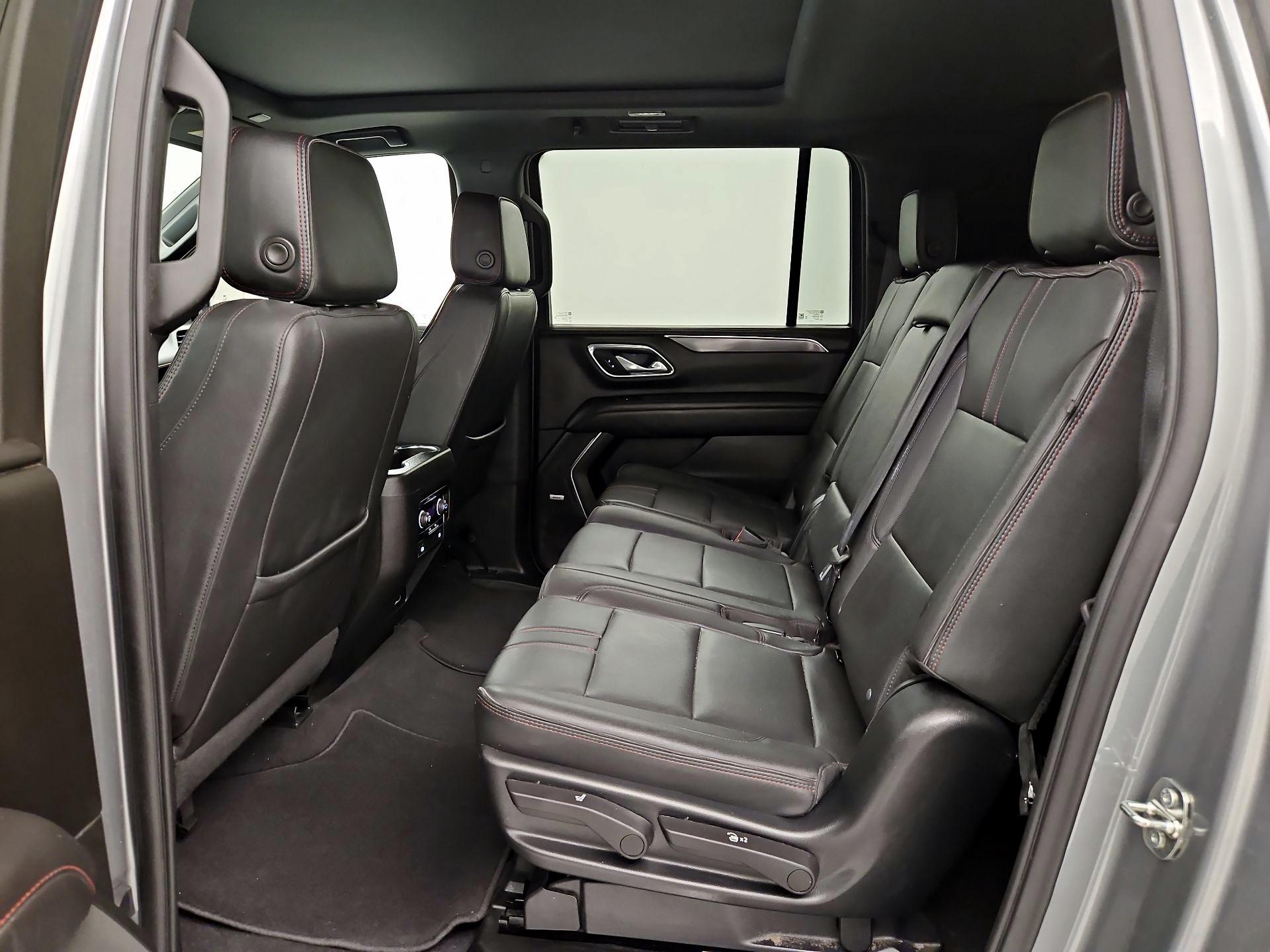 Thumbnail: 2023 Chevrolet Suburban - 20
