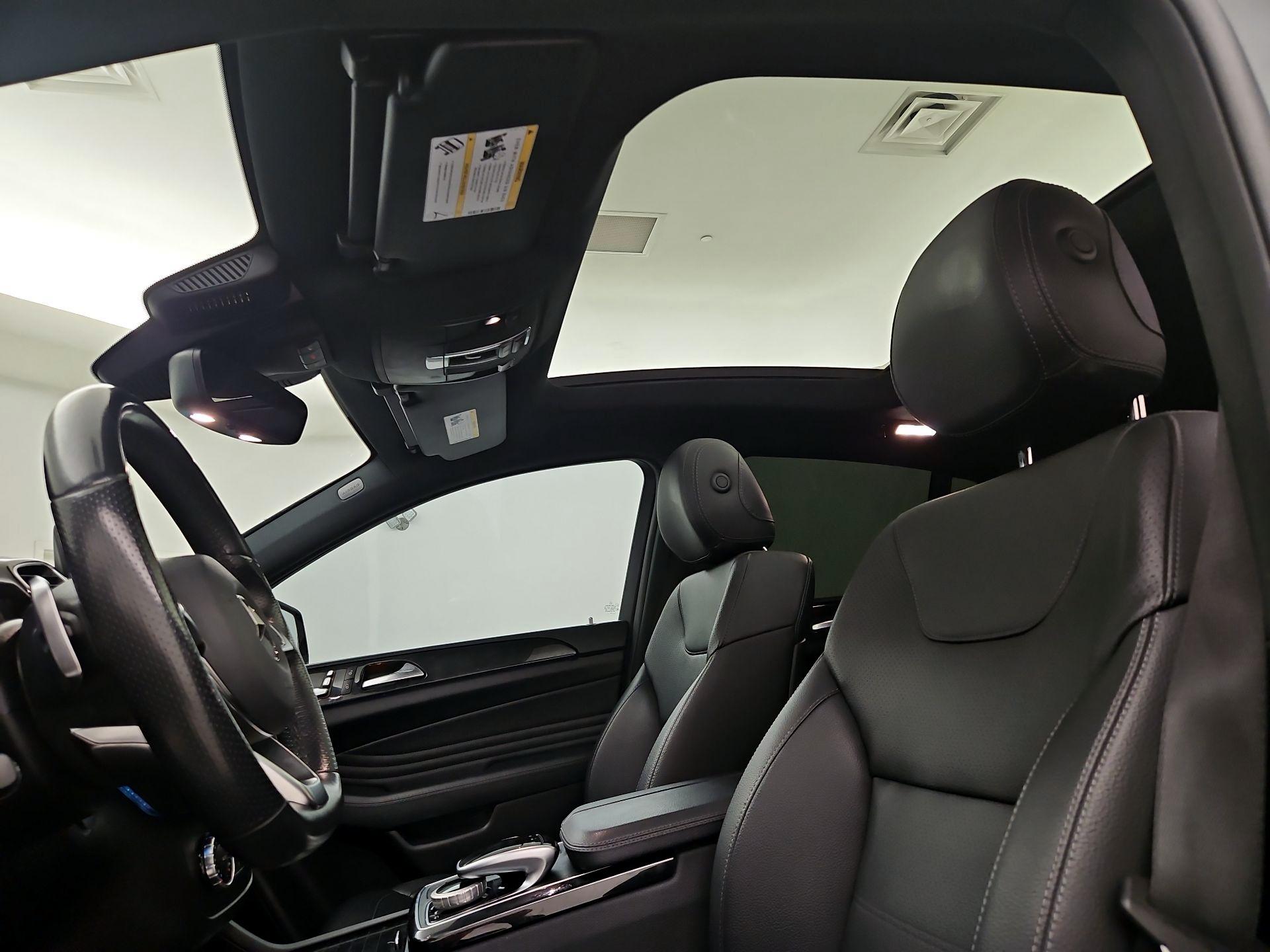 Thumbnail: 2019 Mercedes-Benz GLE - 19