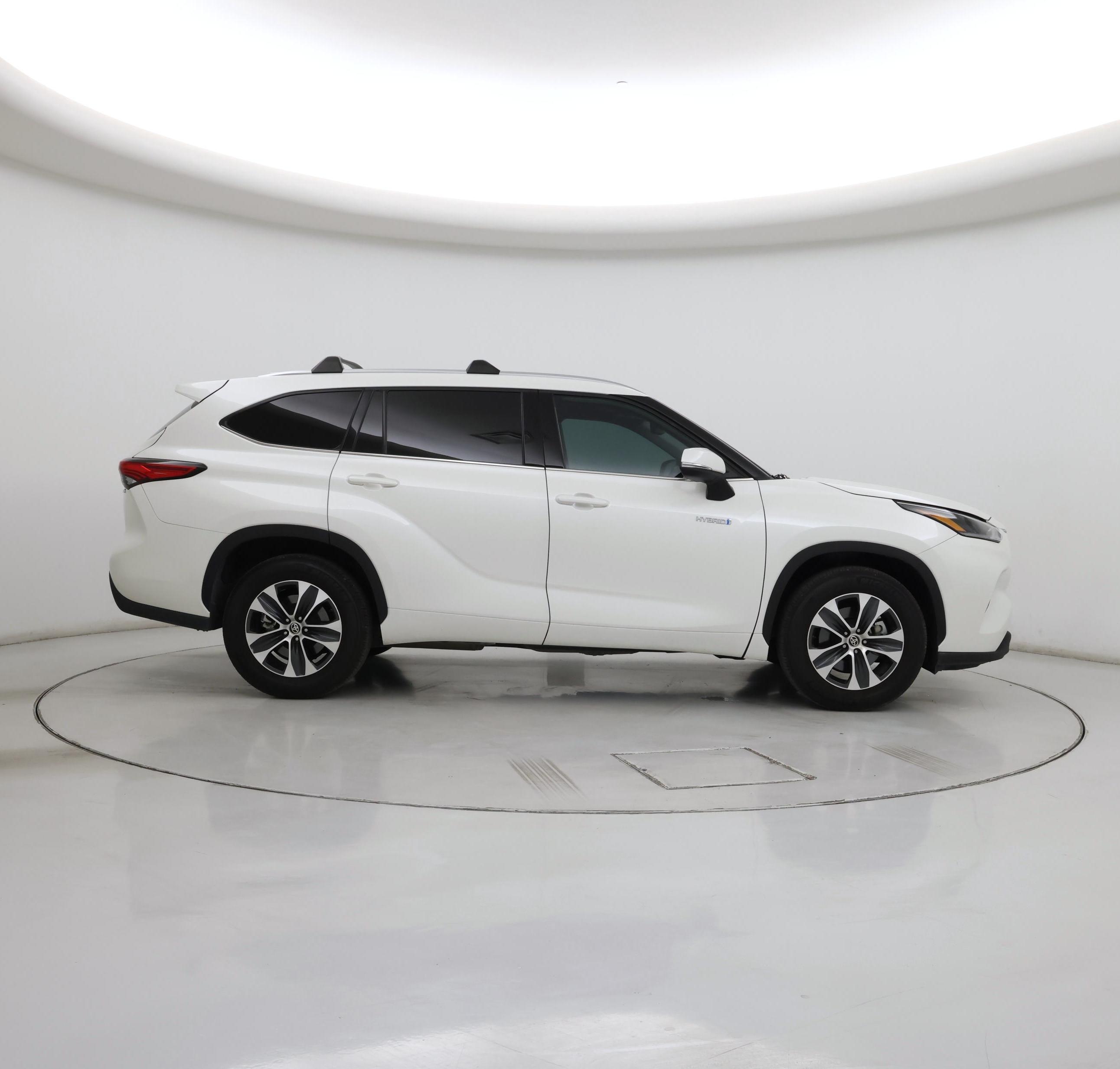 Thumbnail: 2021 Toyota Highlander - 7