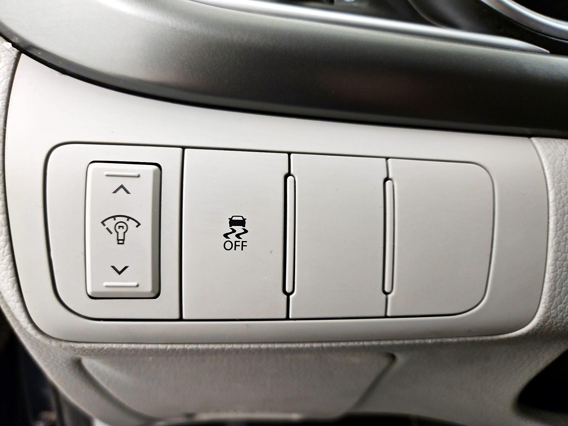 Thumbnail: 2015 Kia Optima - 13