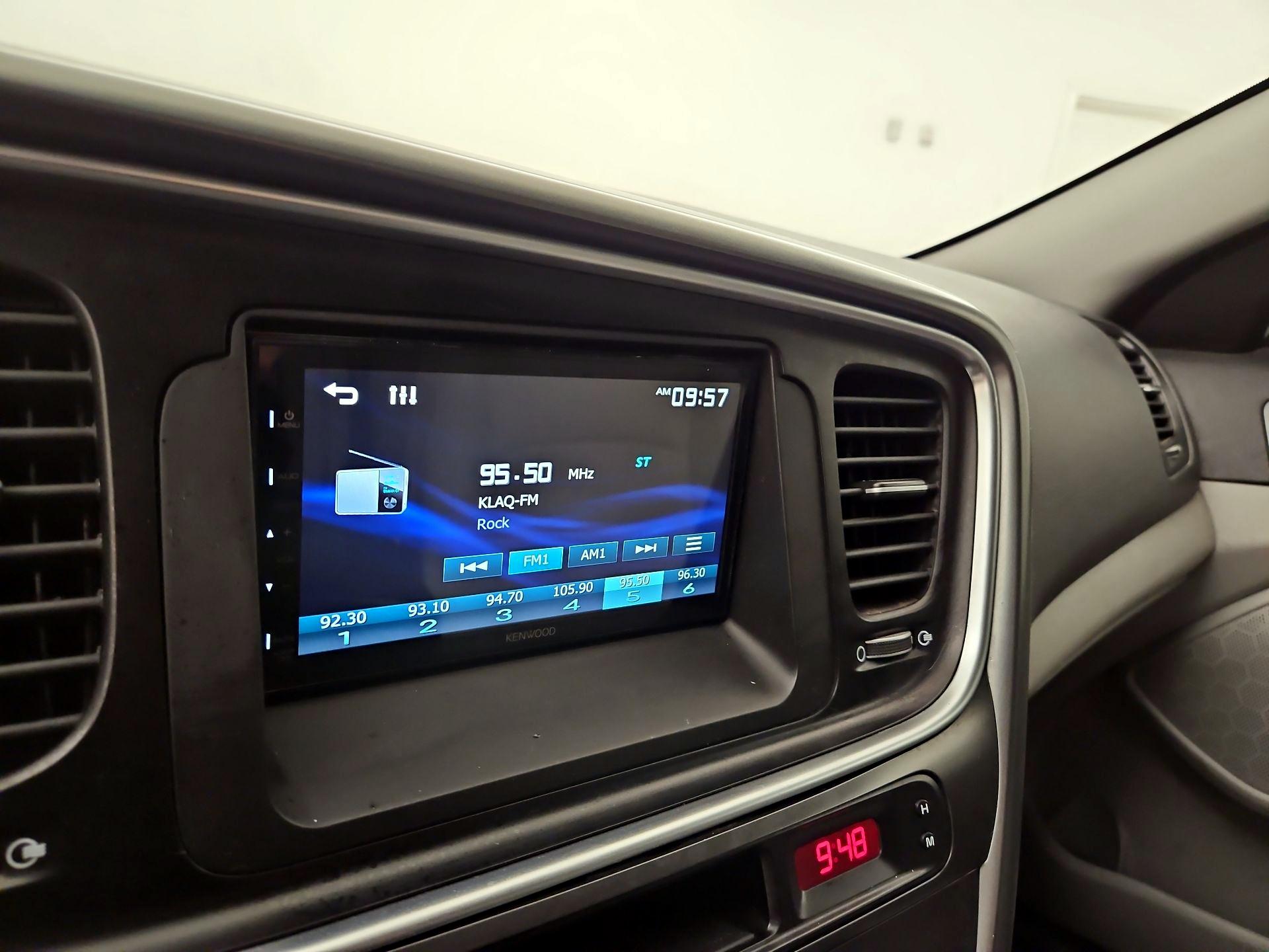 Thumbnail: 2015 Kia Optima - 14