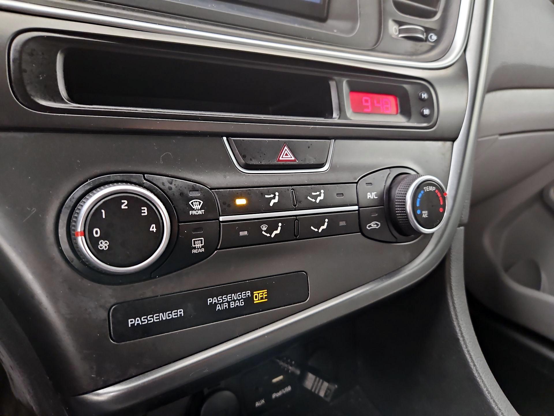 Thumbnail: 2015 Kia Optima - 15