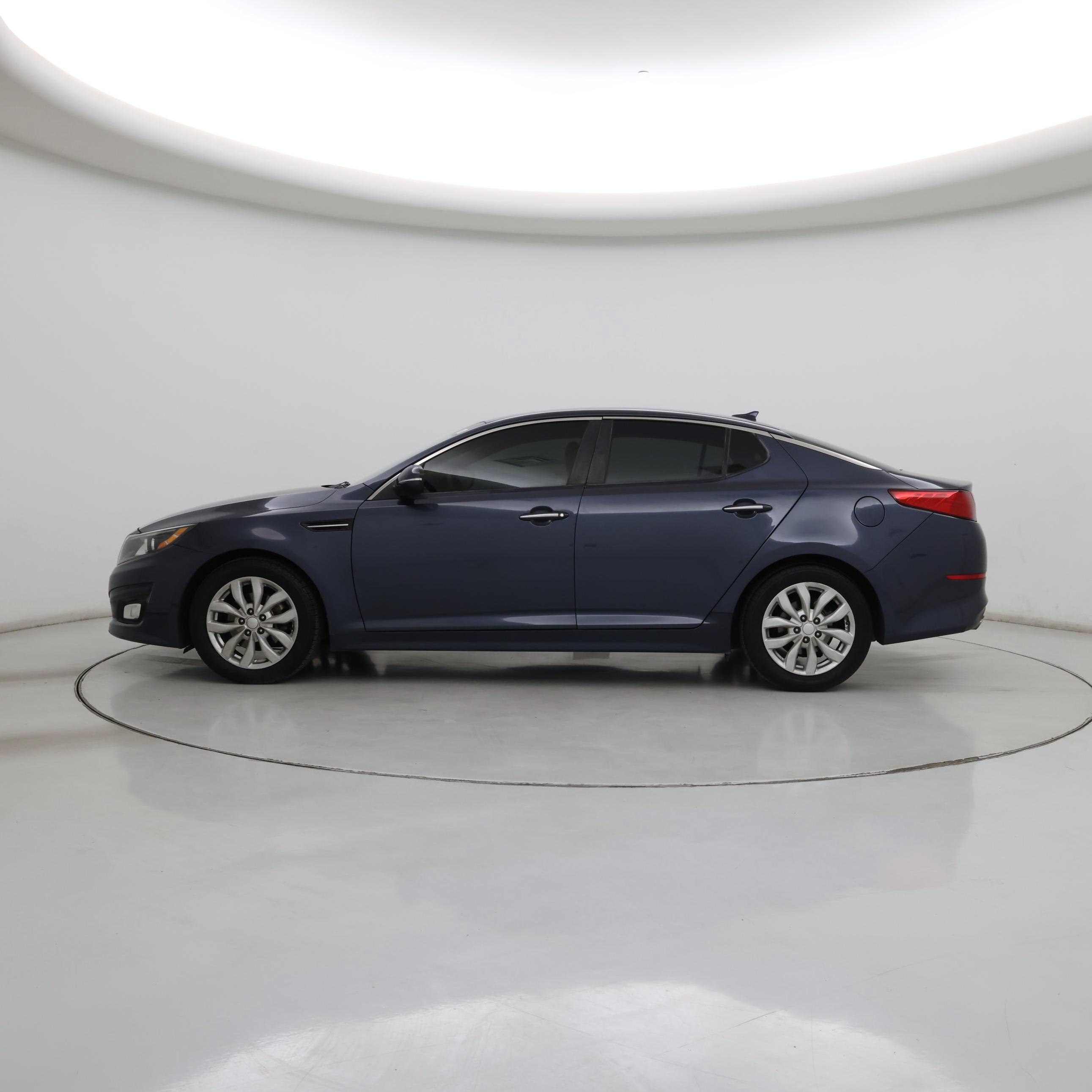 Thumbnail: 2015 Kia Optima - 3