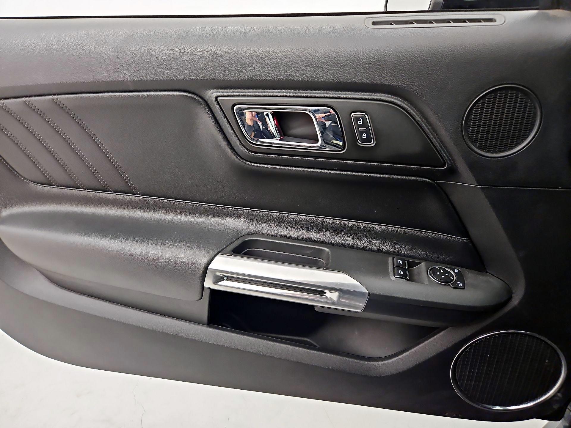 Thumbnail: 2016 Ford Mustang - 12