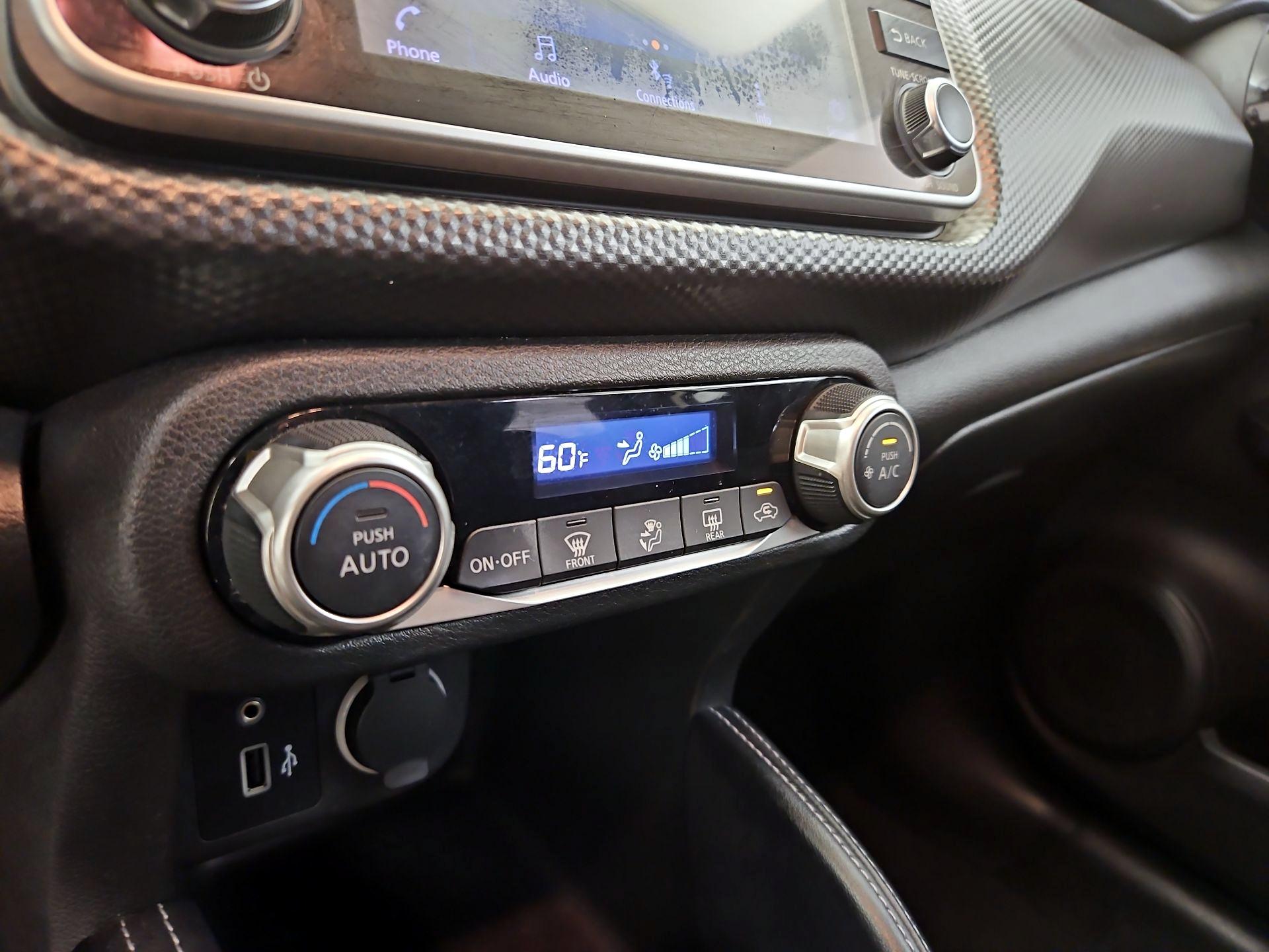 Thumbnail: 2019 Nissan Kicks - 15