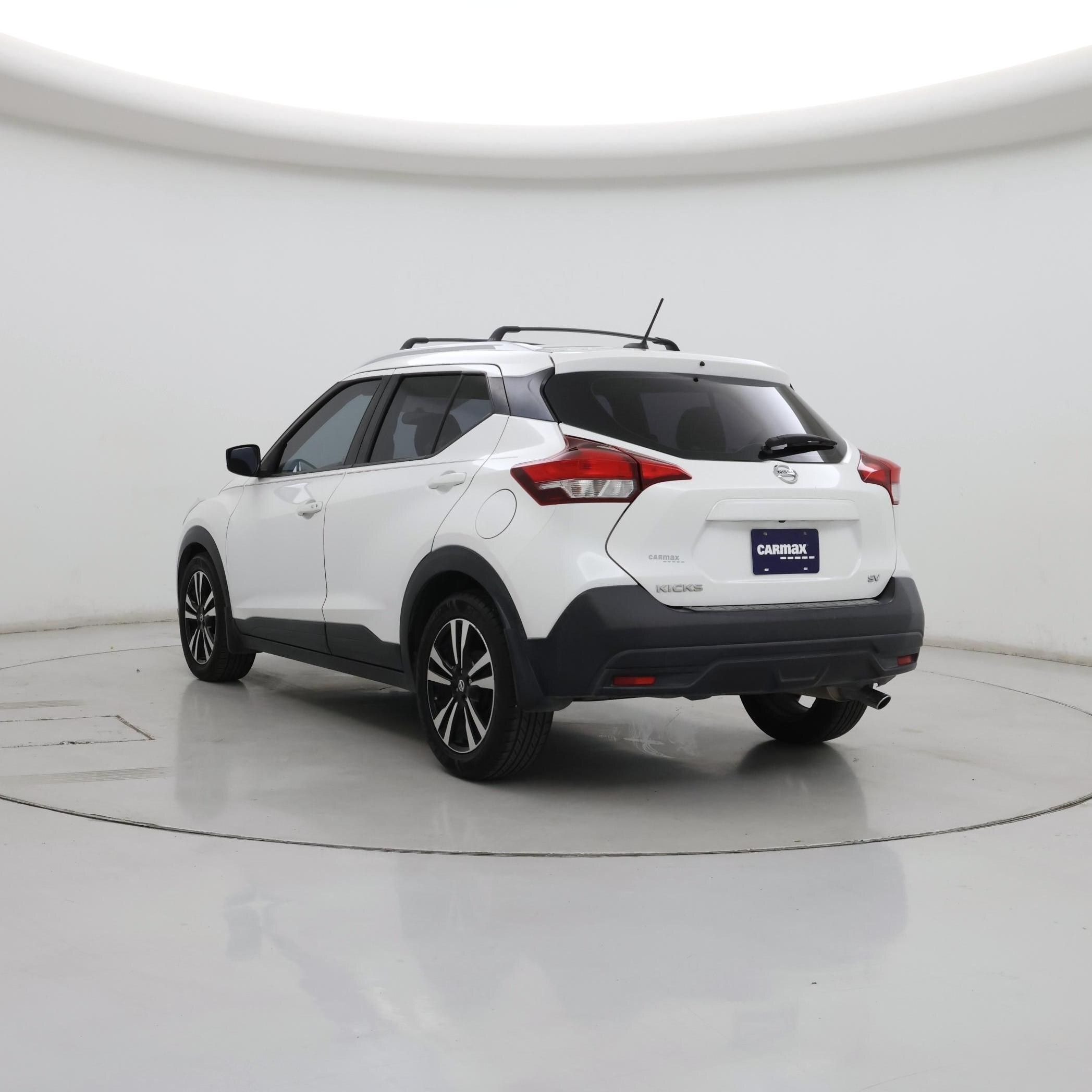 Thumbnail: 2019 Nissan Kicks - 2