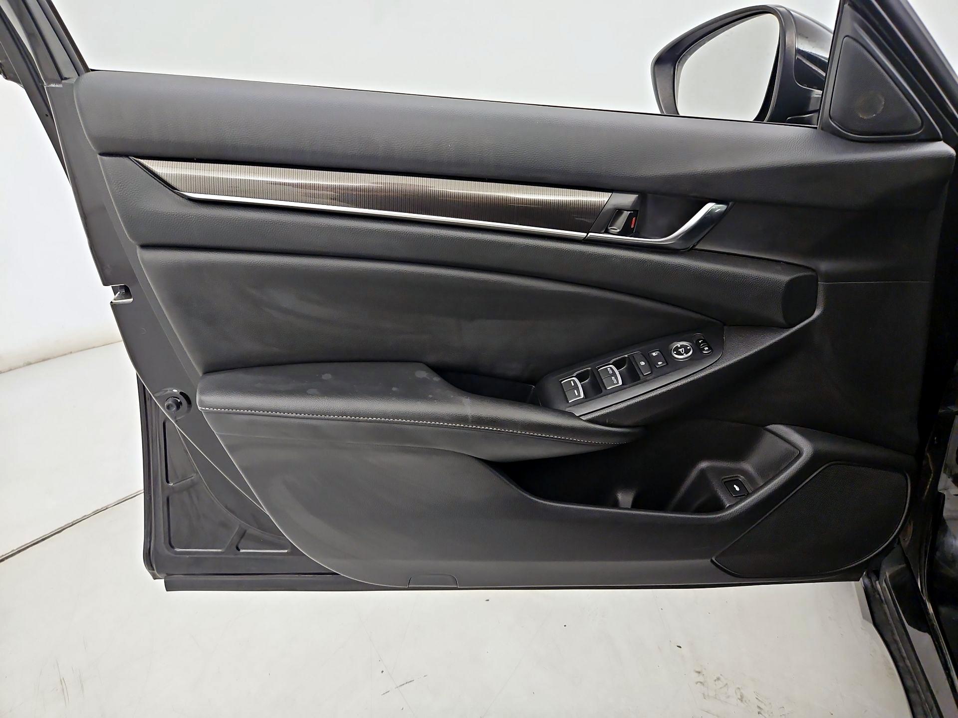 Thumbnail: 2019 Honda Accord - 12