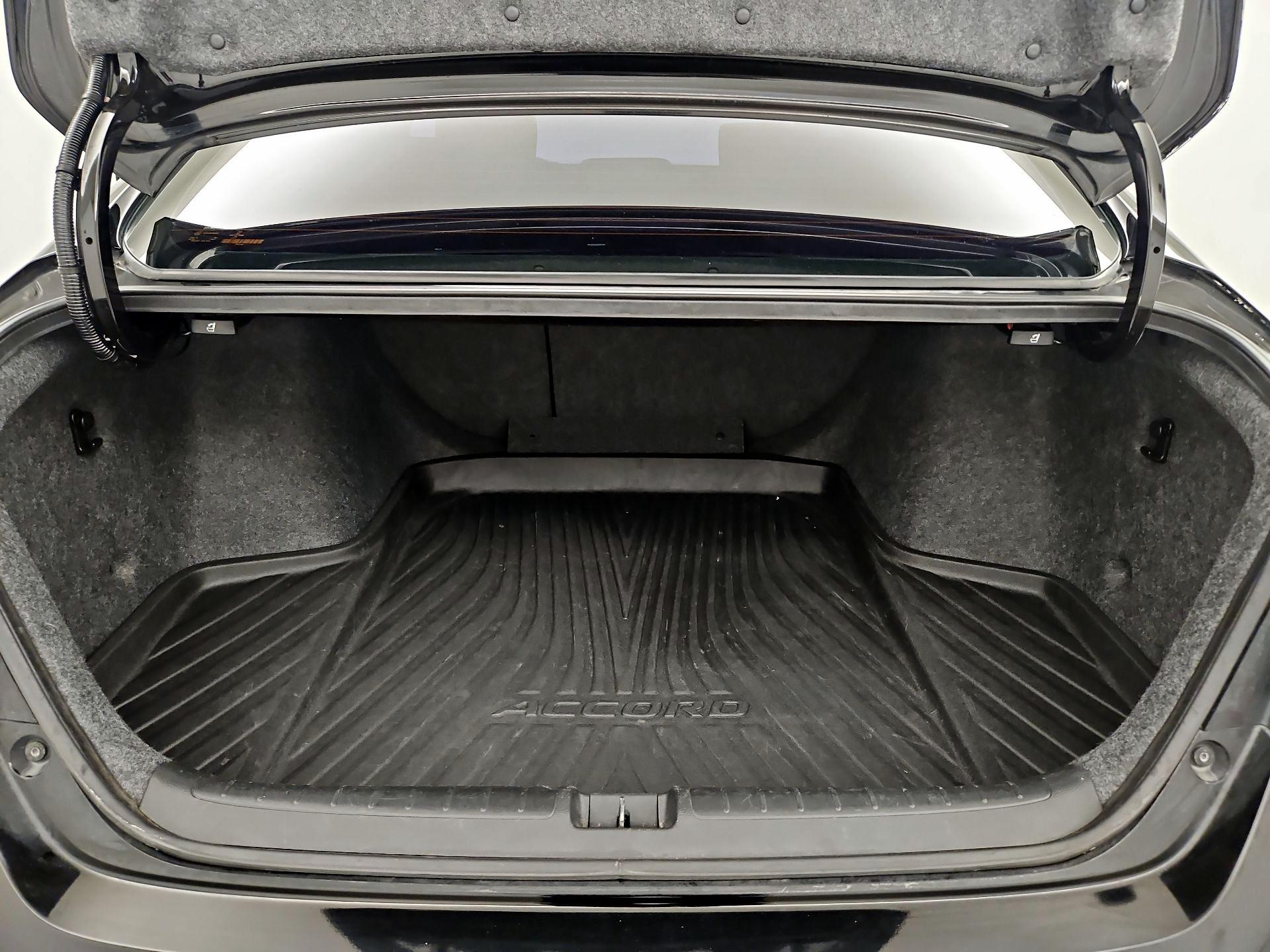 Thumbnail: 2019 Honda Accord - 20