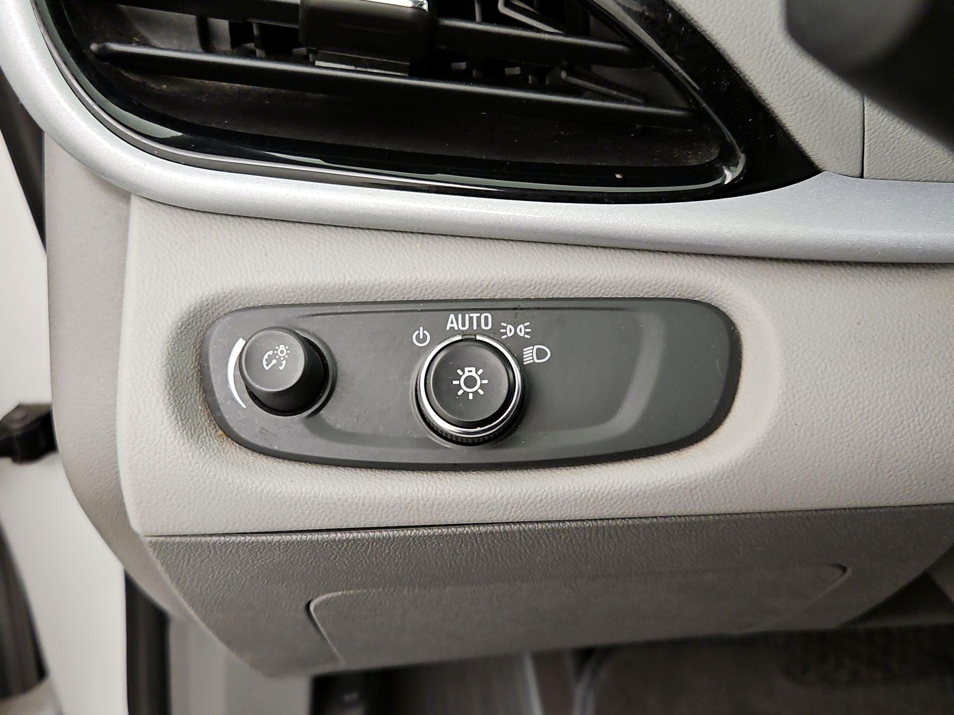 Thumbnail: 2016 Chevrolet Volt - 13