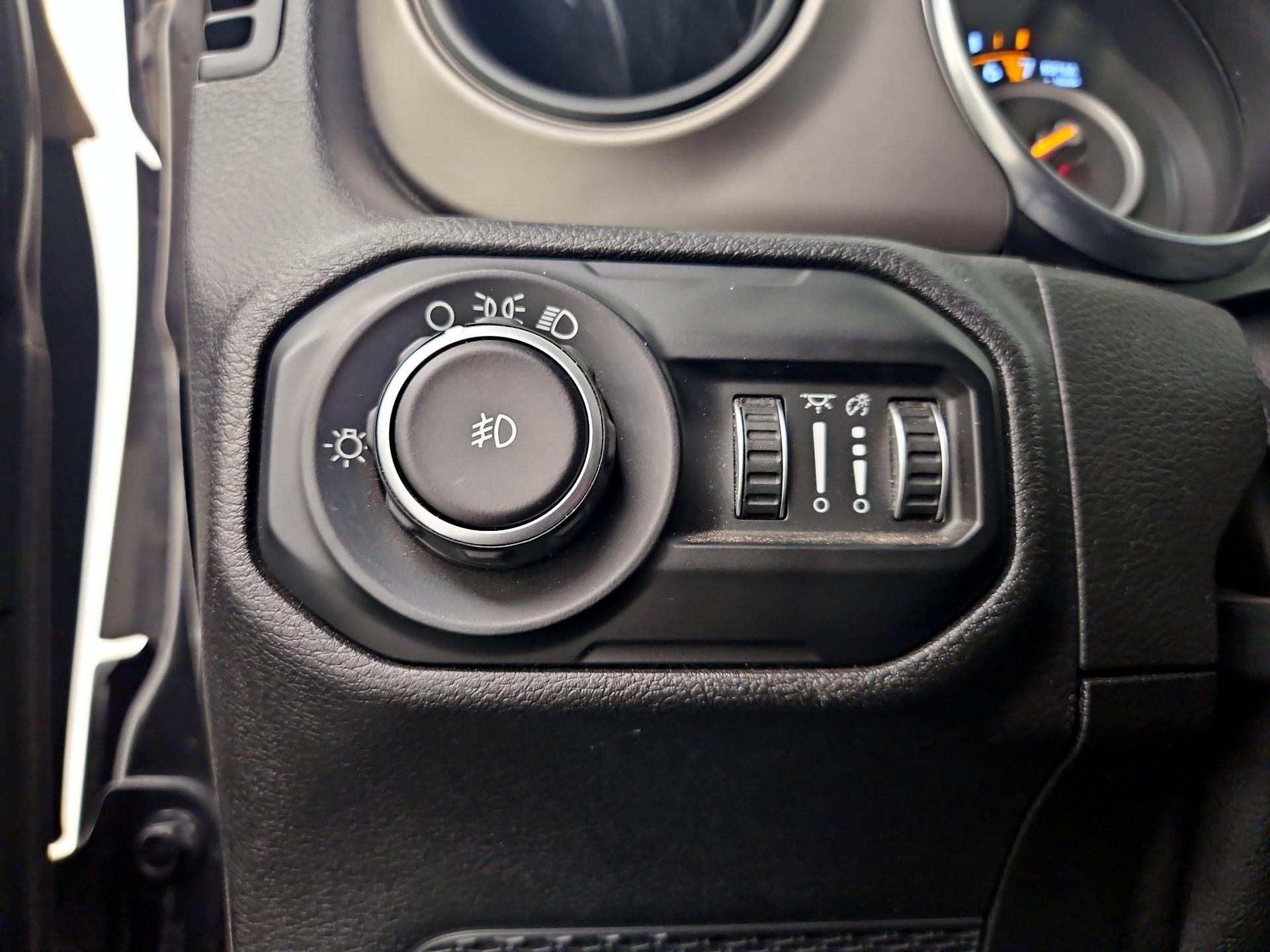 Thumbnail: 2021 Jeep Wrangler - 13