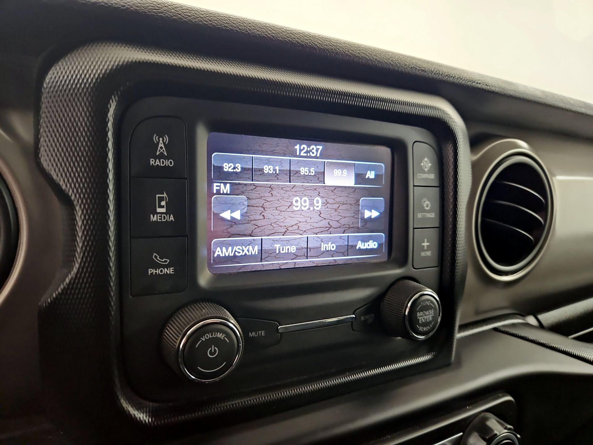 Thumbnail: 2021 Jeep Wrangler - 15