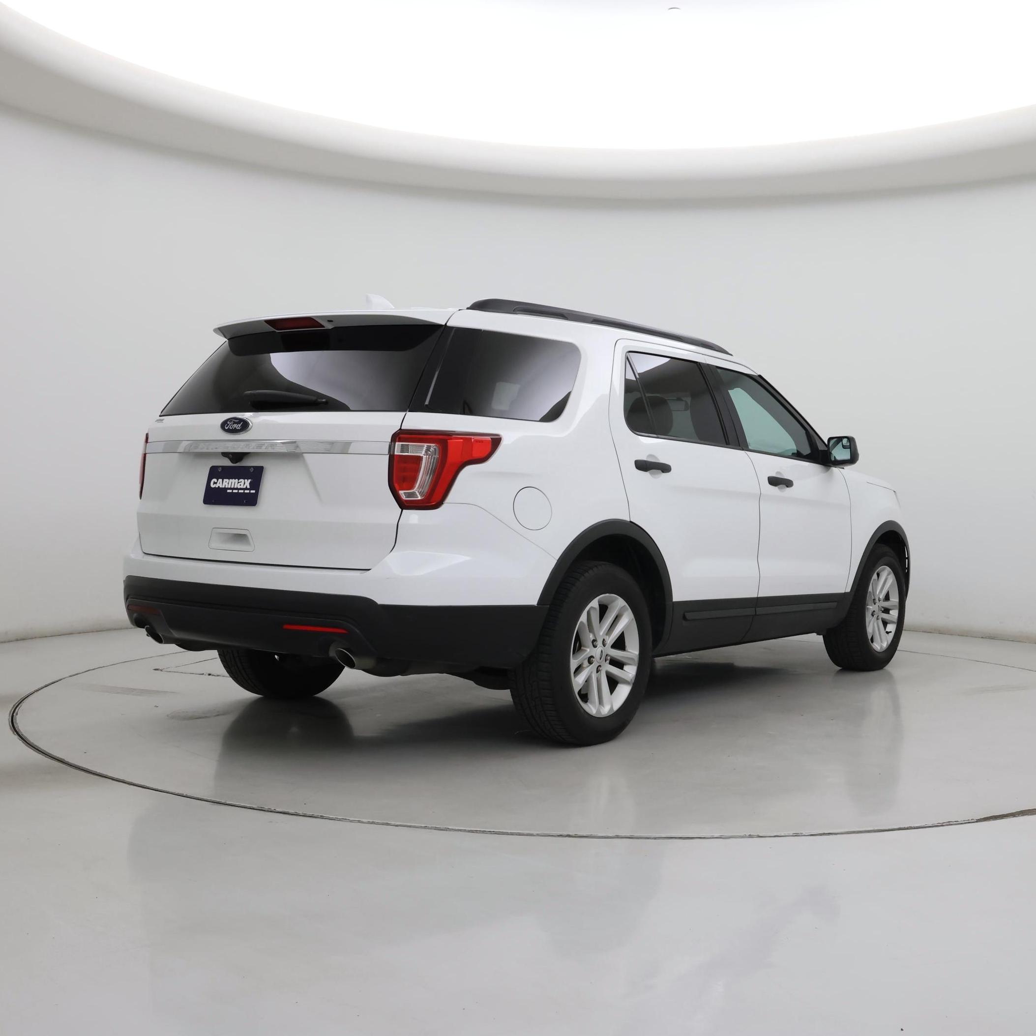 Thumbnail: 2017 Ford Explorer - 8