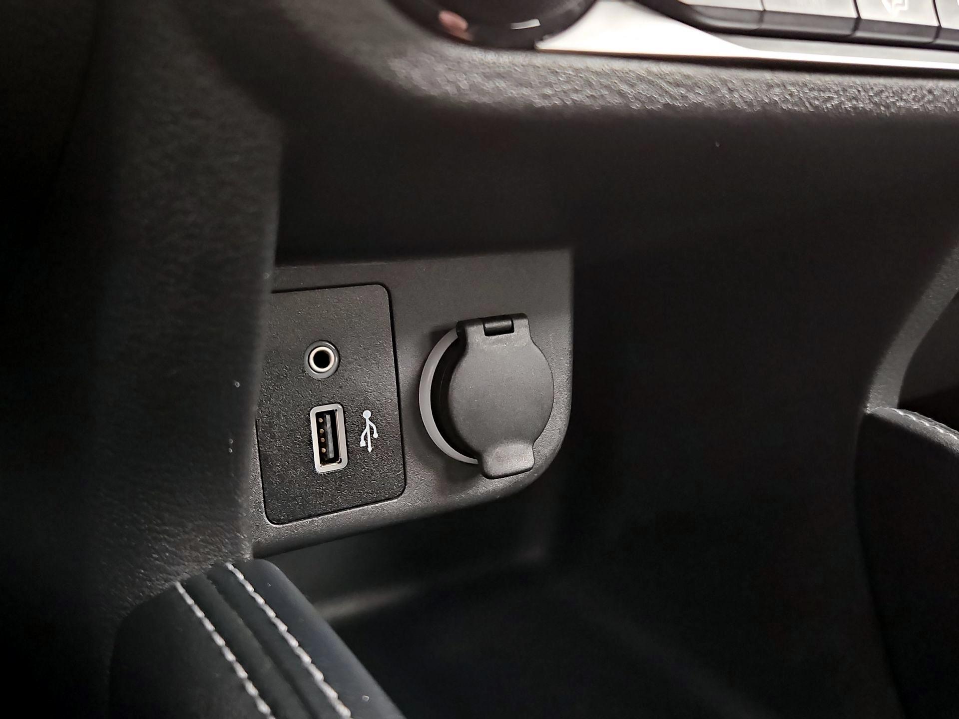 Thumbnail: 2020 Nissan Kicks - 17