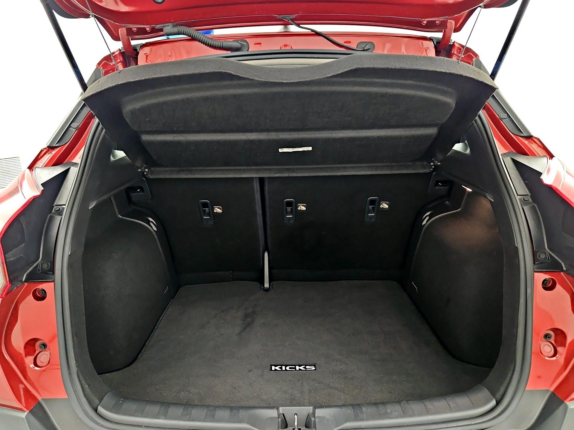 Thumbnail: 2020 Nissan Kicks - 19