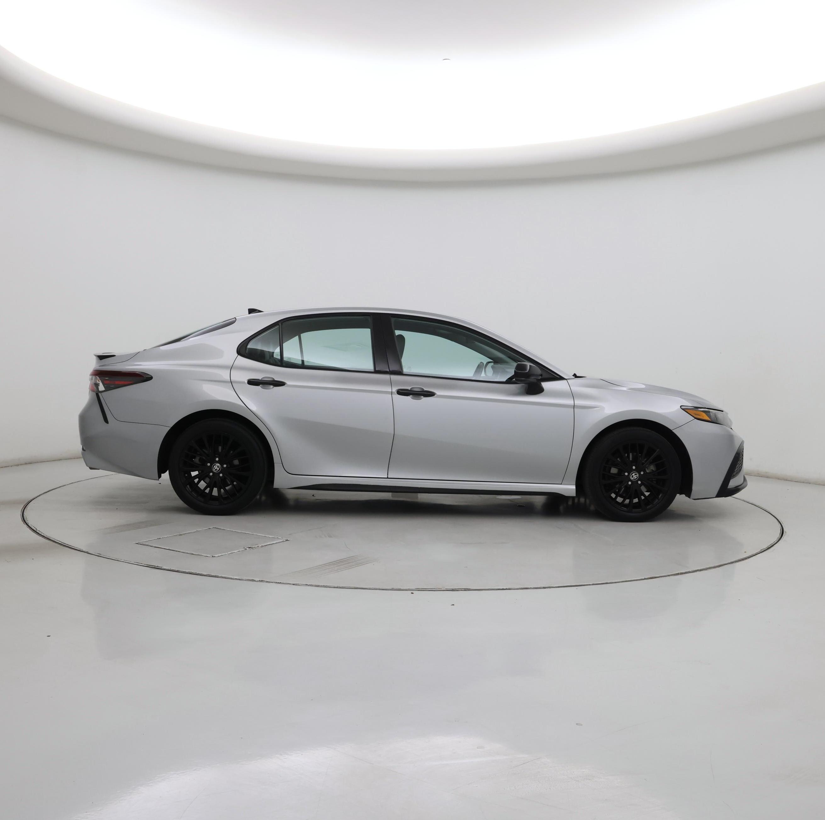 Thumbnail: 2021 Toyota Camry - 7