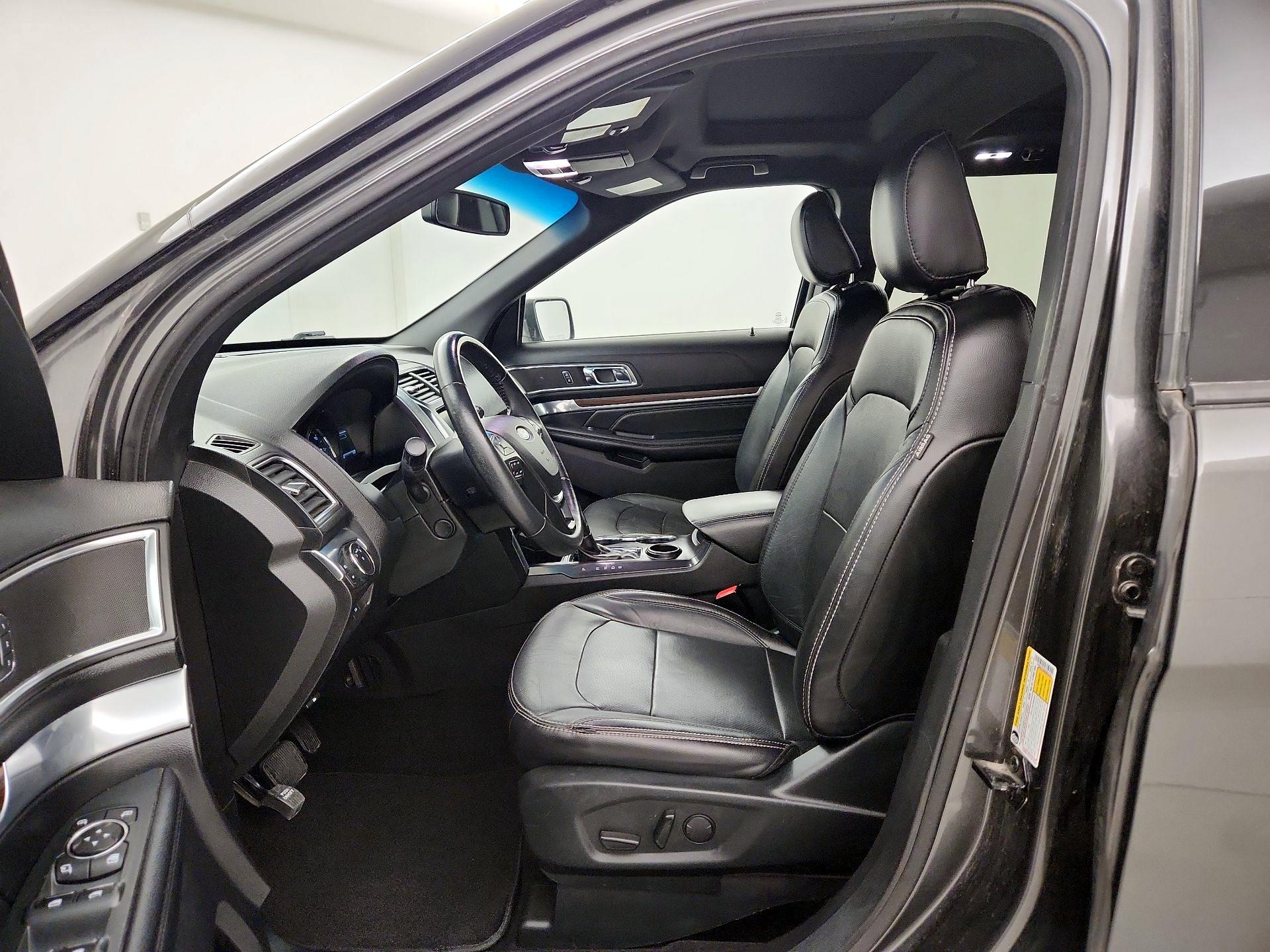 Thumbnail: 2019 Ford Explorer - 11