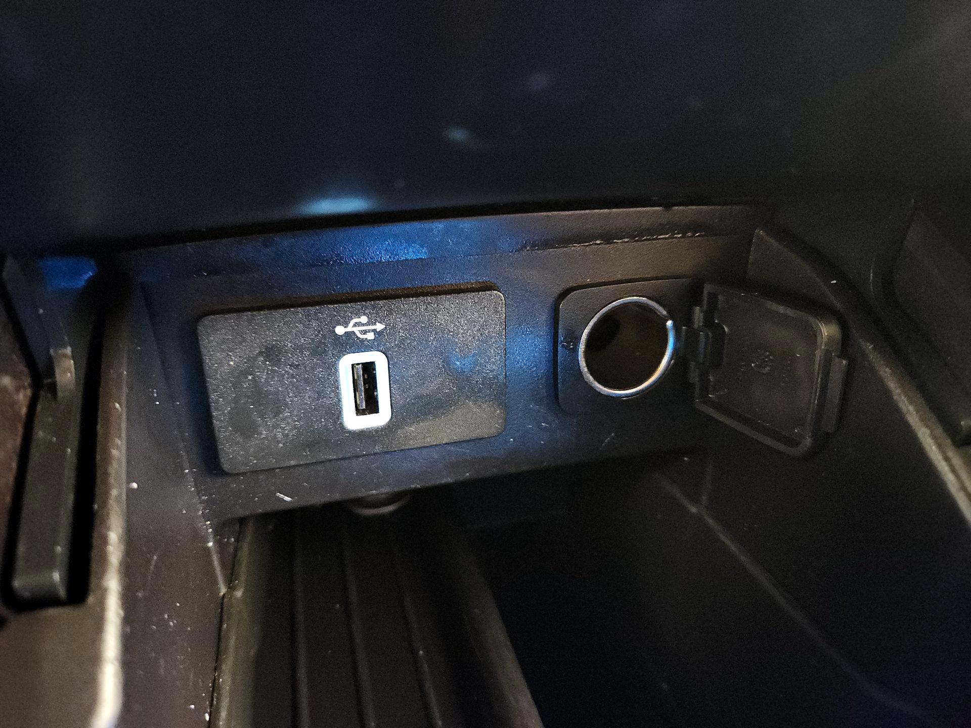 Thumbnail: 2019 Ford Explorer - 19