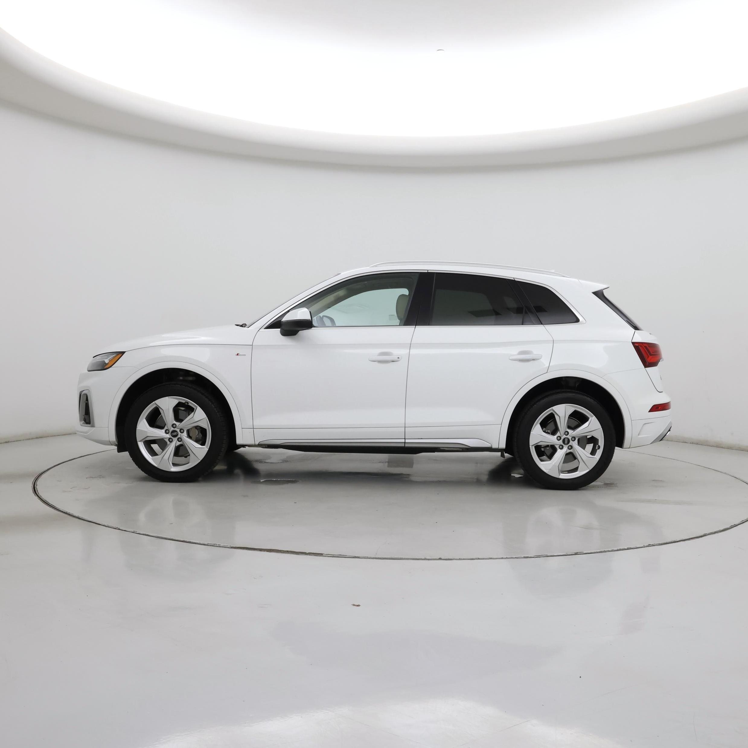 Thumbnail: 2022 Audi Q5 - 3