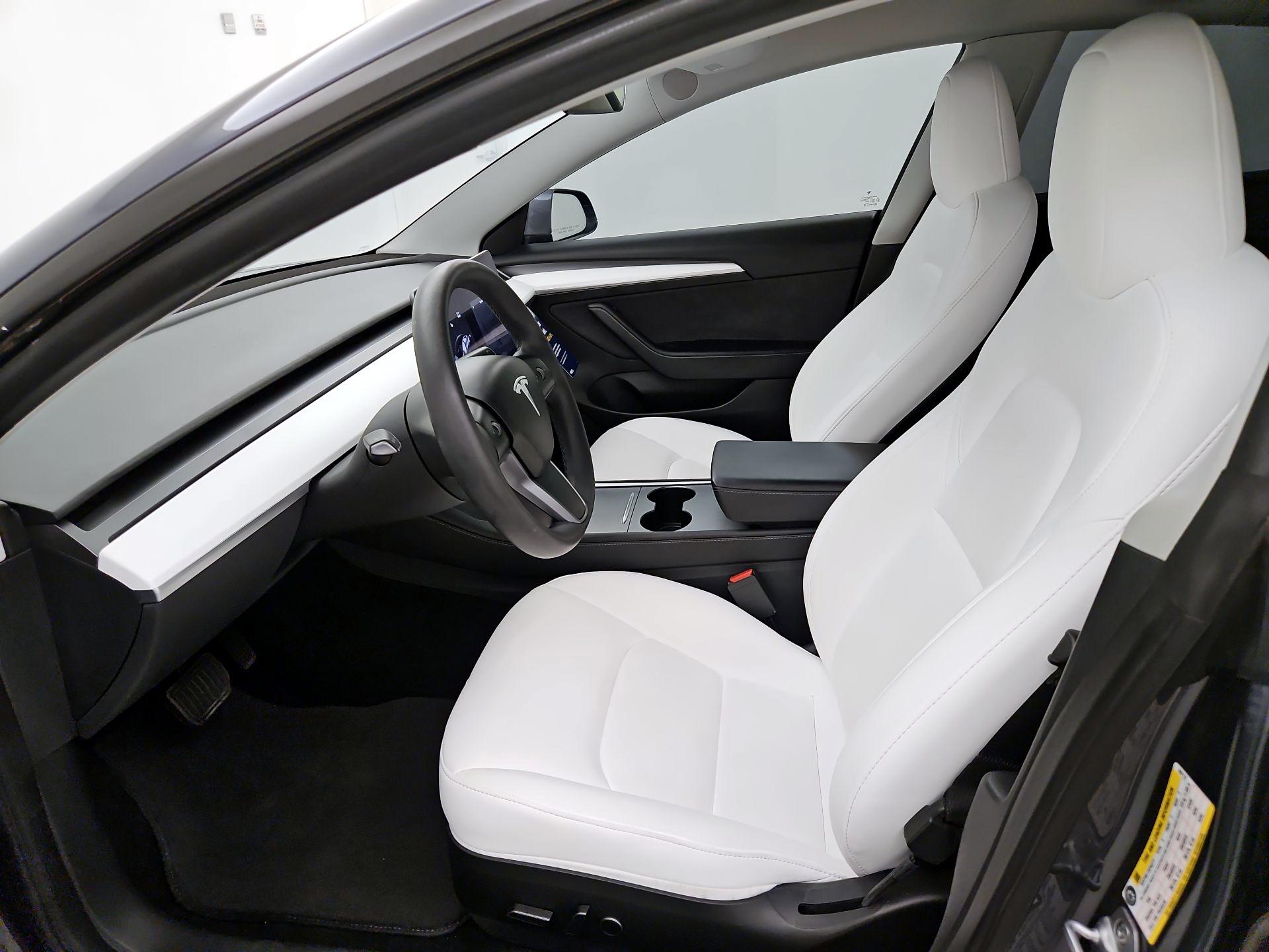 Thumbnail: 2023 Tesla Model 3 - 11