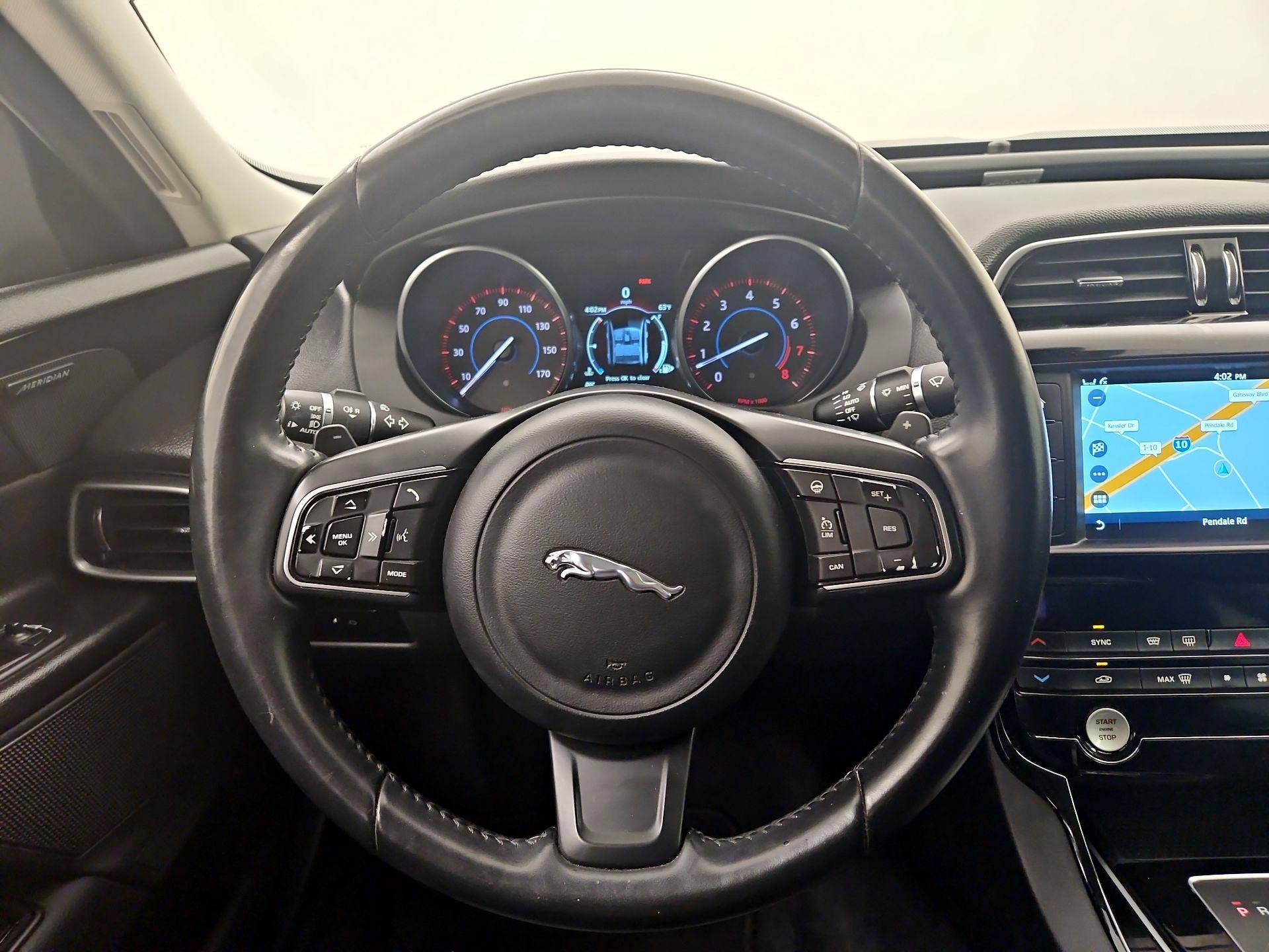 Thumbnail: 2017 Jaguar XE - 10