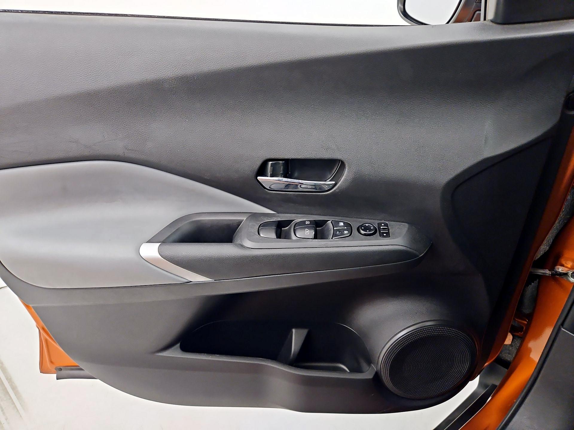 Thumbnail: 2023 Nissan Kicks - 12