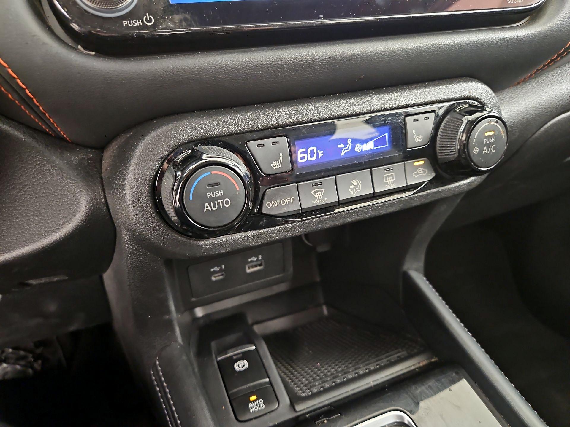 Thumbnail: 2023 Nissan Kicks - 16