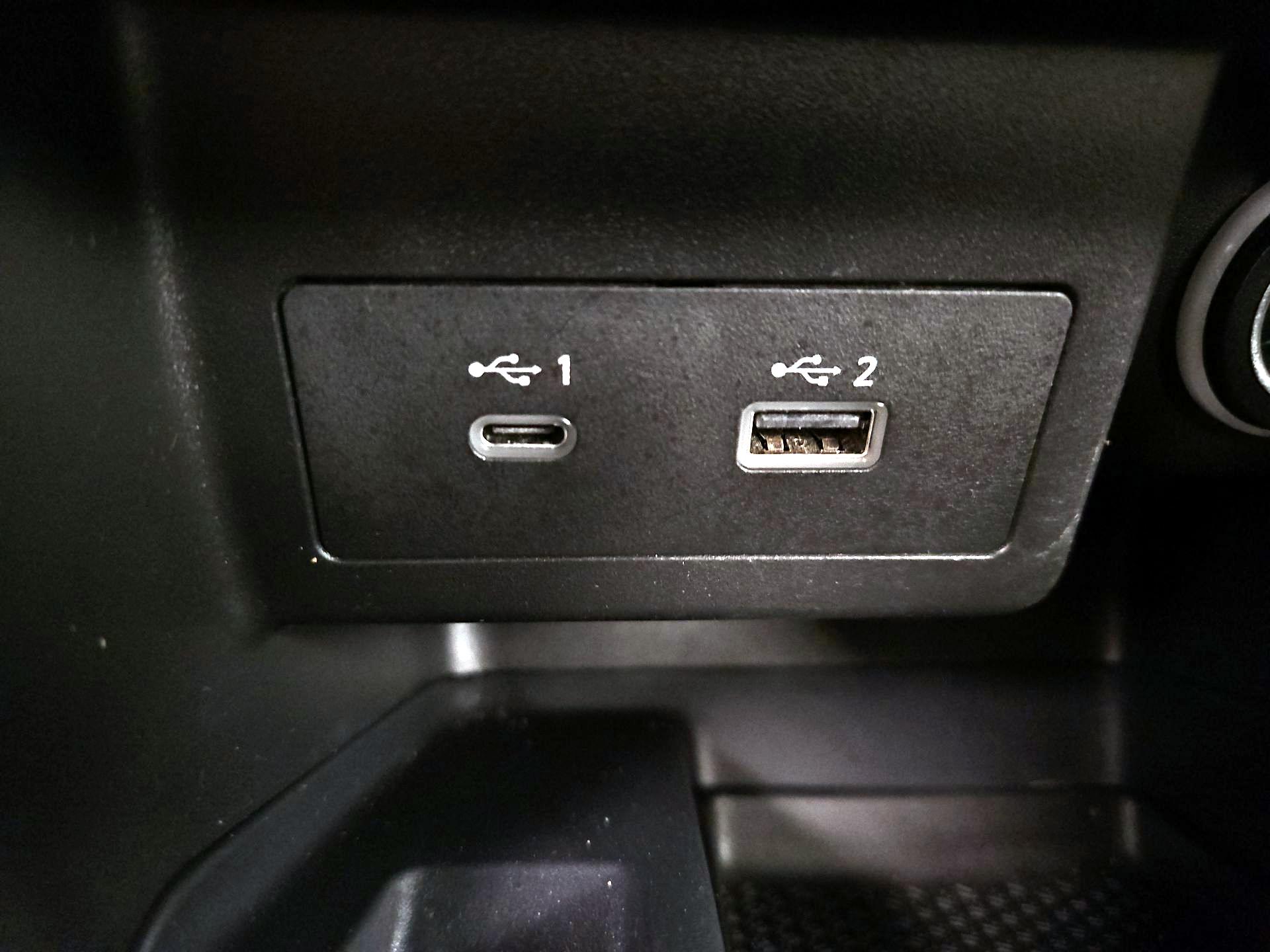 Thumbnail: 2023 Nissan Kicks - 18