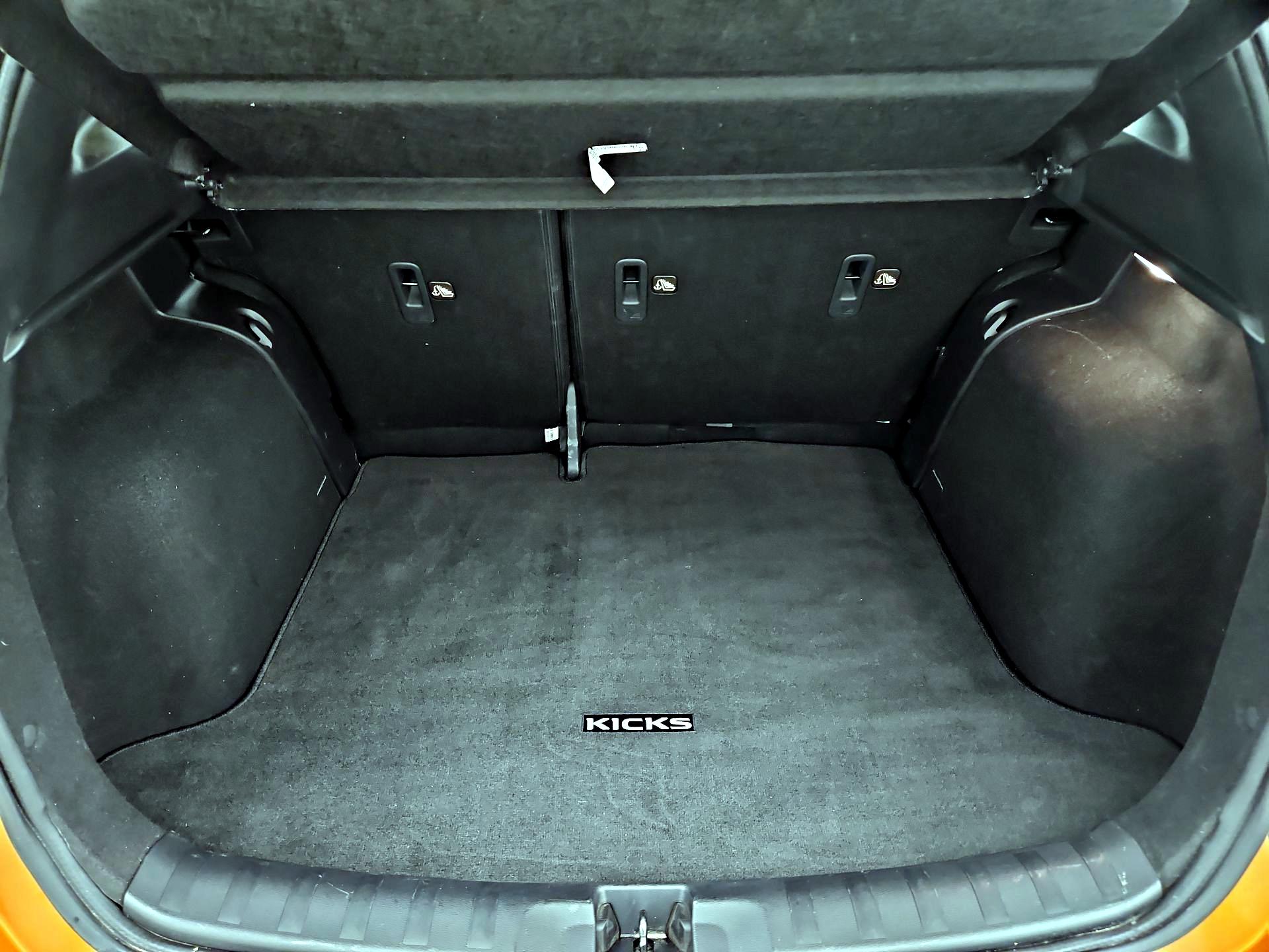 Thumbnail: 2023 Nissan Kicks - 20