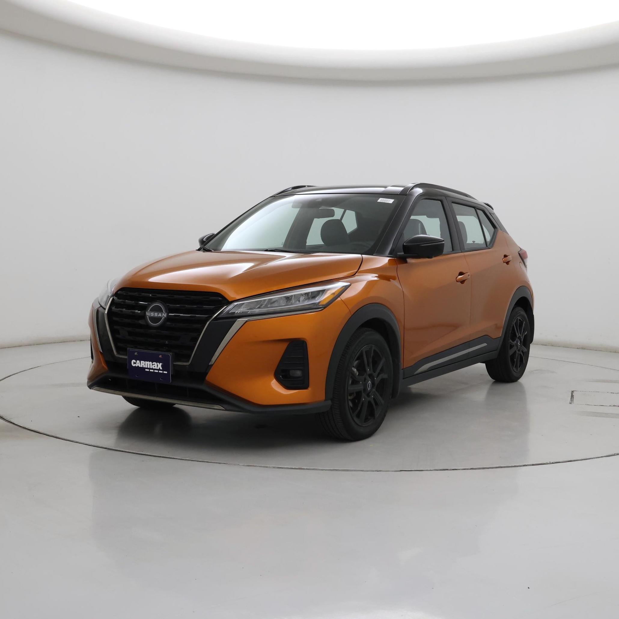 Thumbnail: 2023 Nissan Kicks - 4