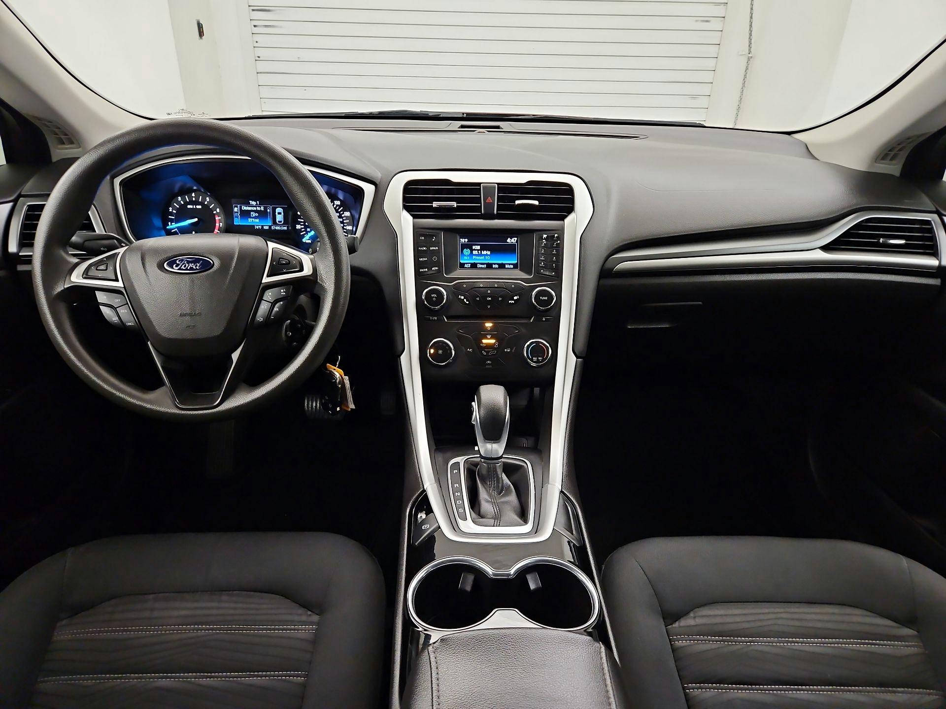 Thumbnail: 2016 Ford Fusion - 9