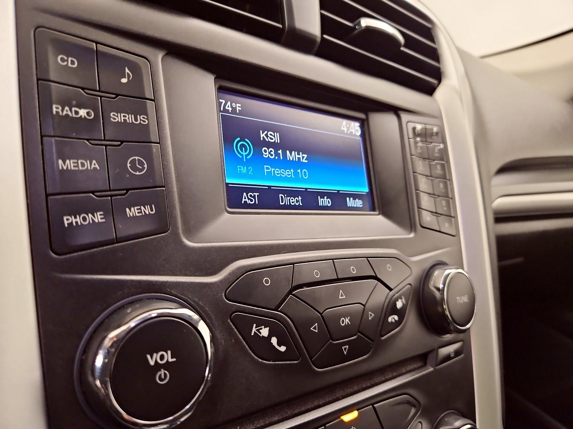Thumbnail: 2016 Ford Fusion - 15