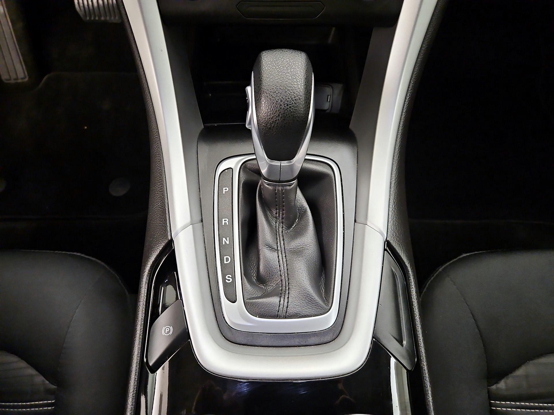 Thumbnail: 2016 Ford Fusion - 17