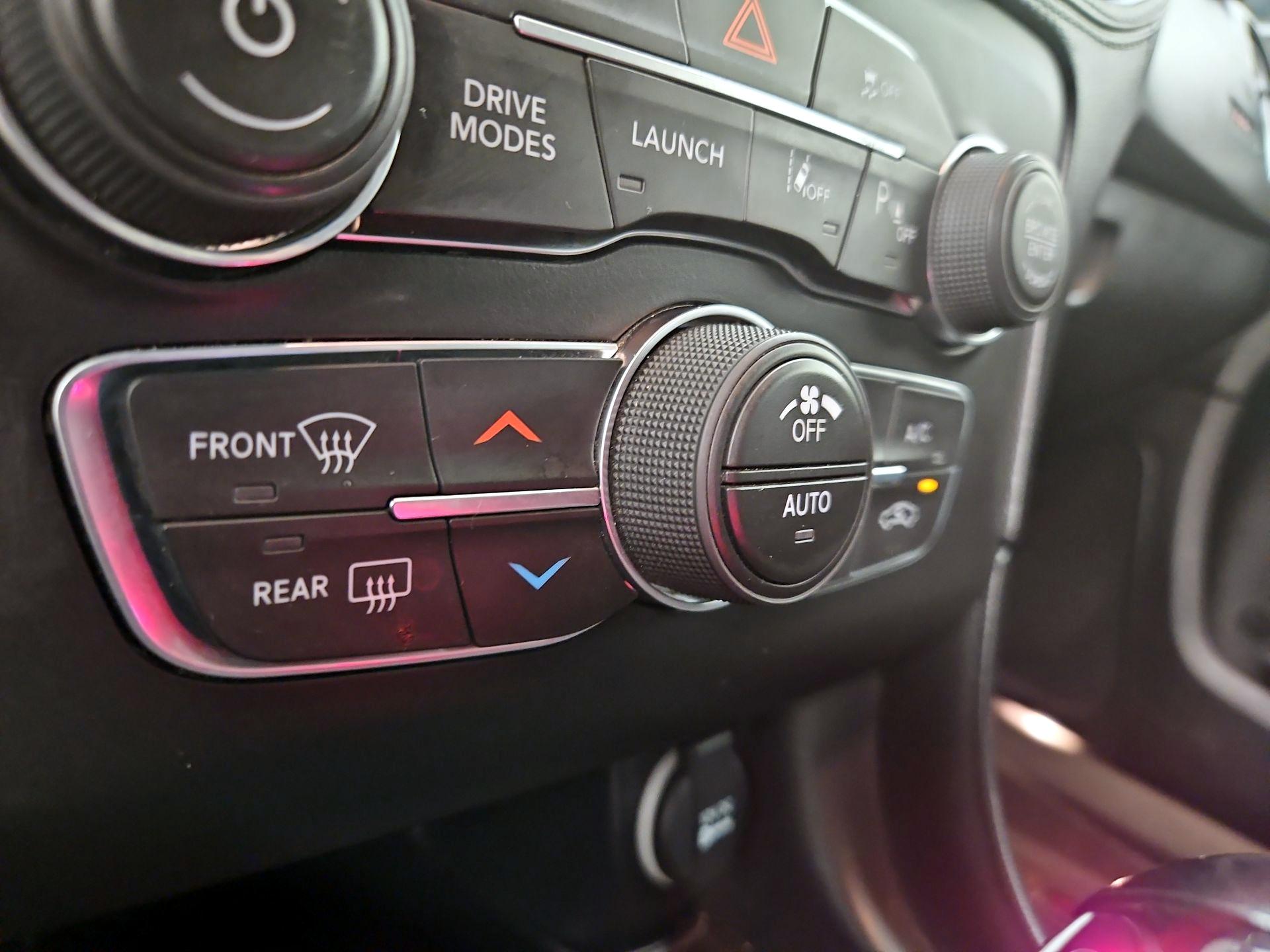 Thumbnail: 2020 Dodge Charger - 17