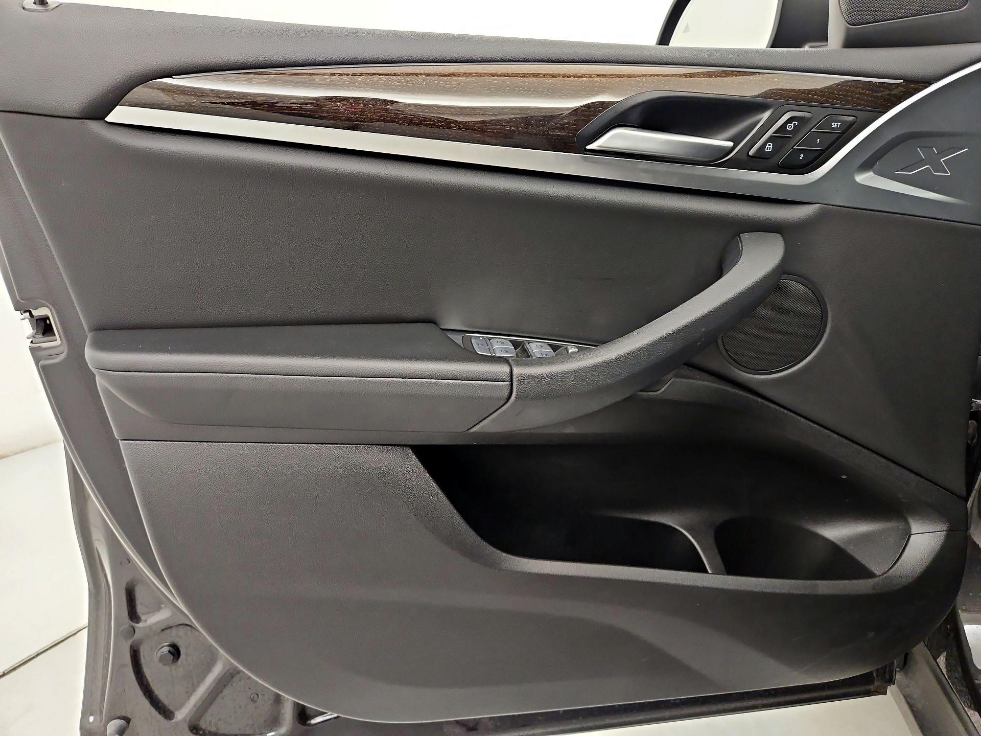 Thumbnail: 2022 BMW X4 - 12