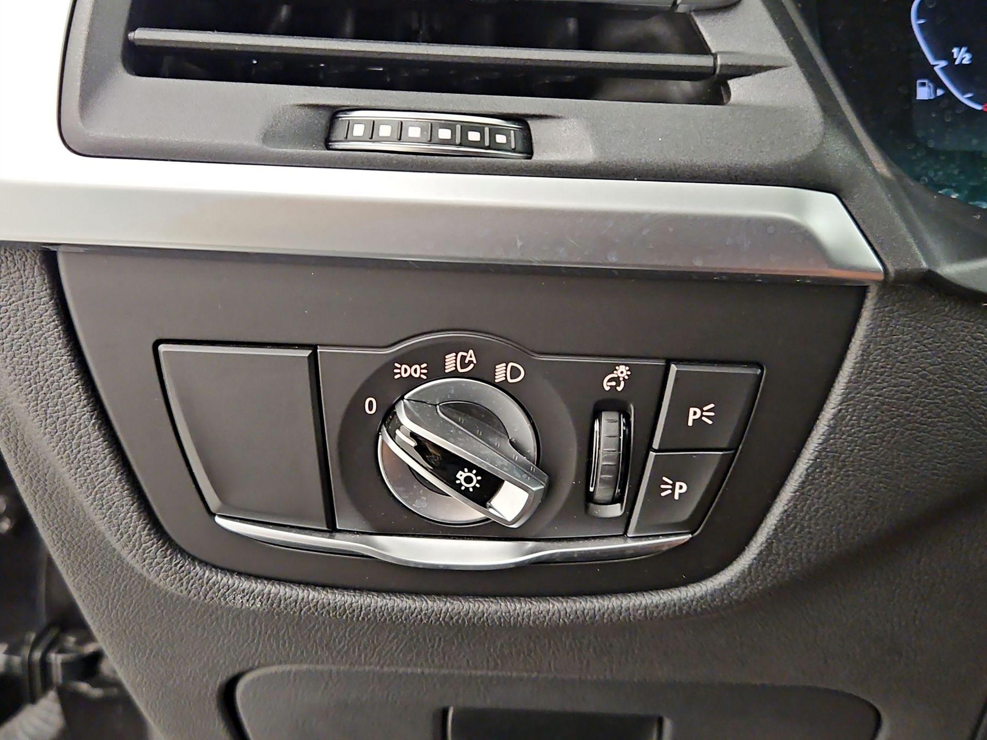 Thumbnail: 2022 BMW X4 - 13